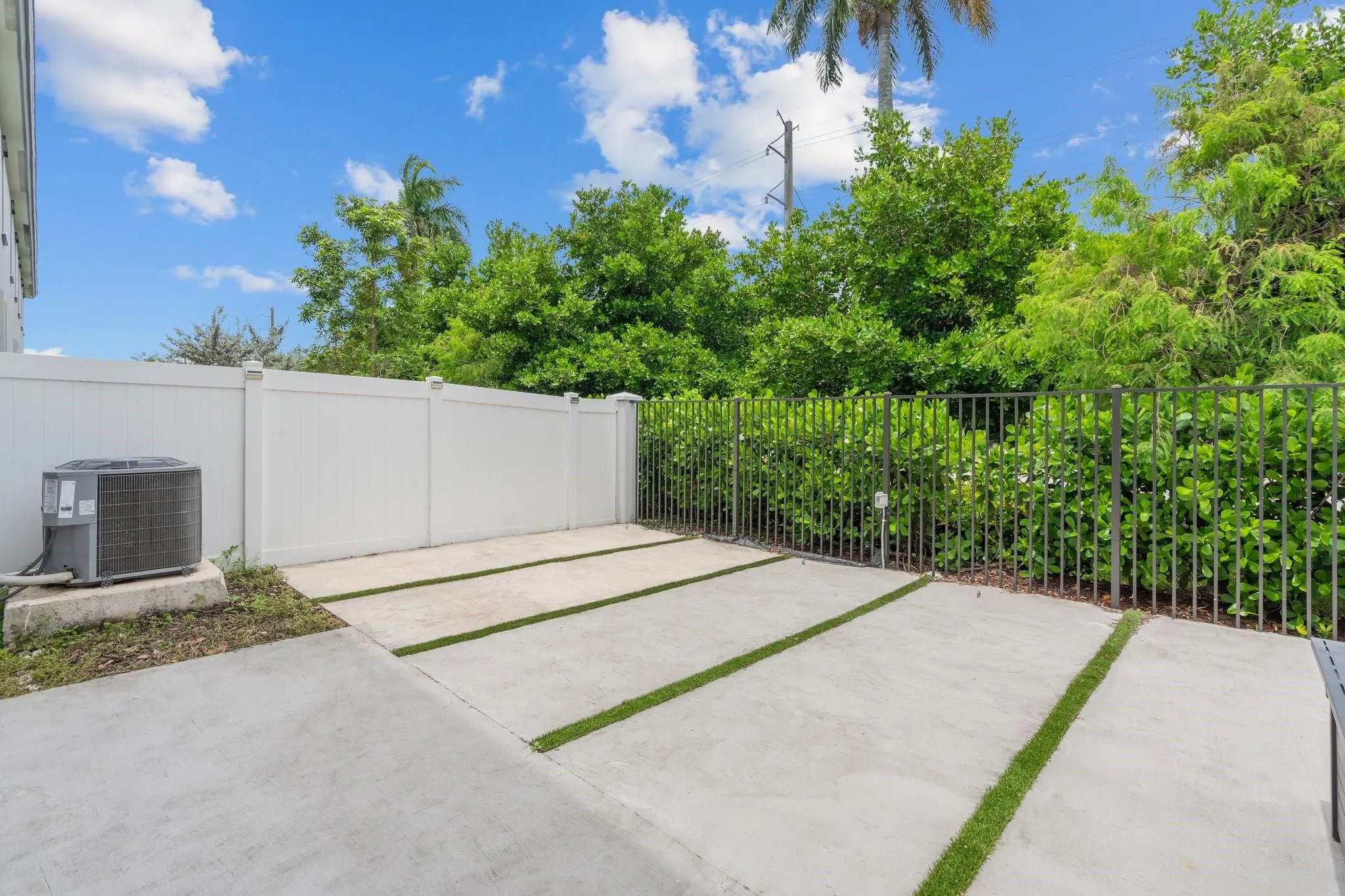 20350 NW 6th Pl, #20350