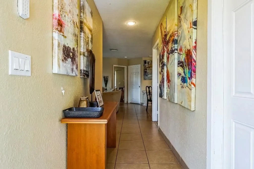 210 SW 3rd Ct