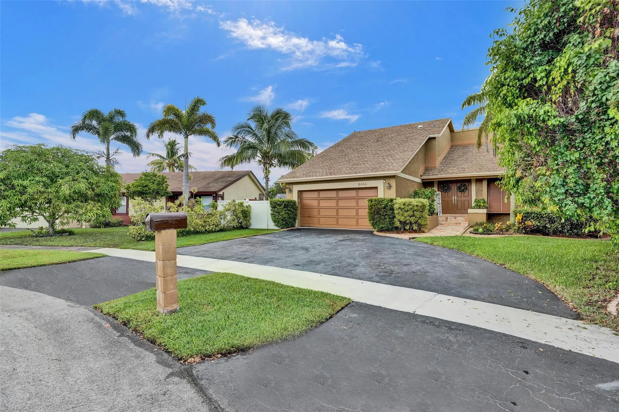 9444 NW 46th St