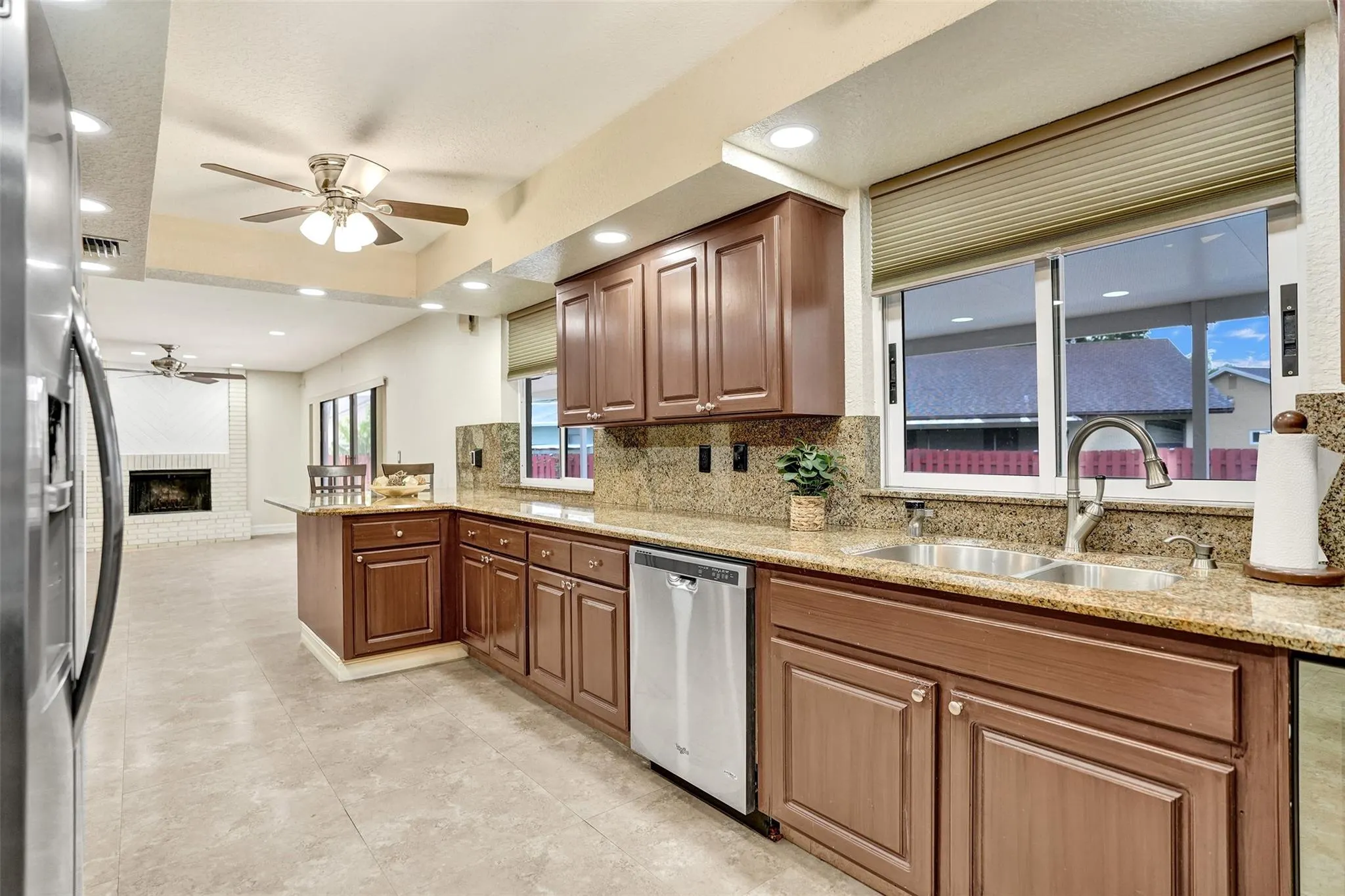 9444 NW 46th St