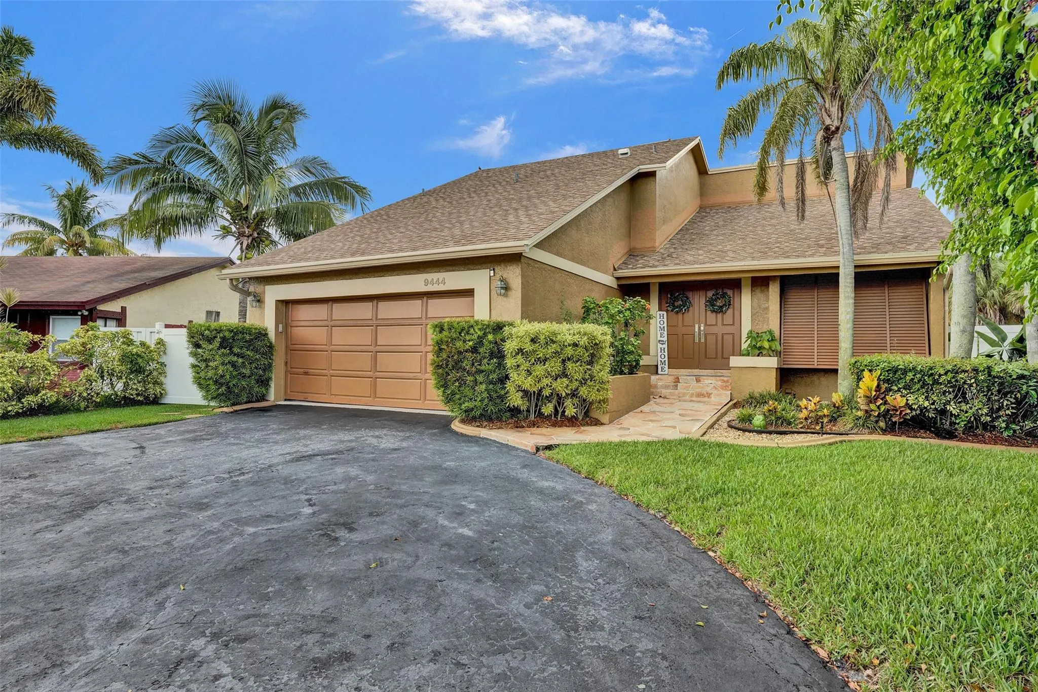 9444 NW 46th St