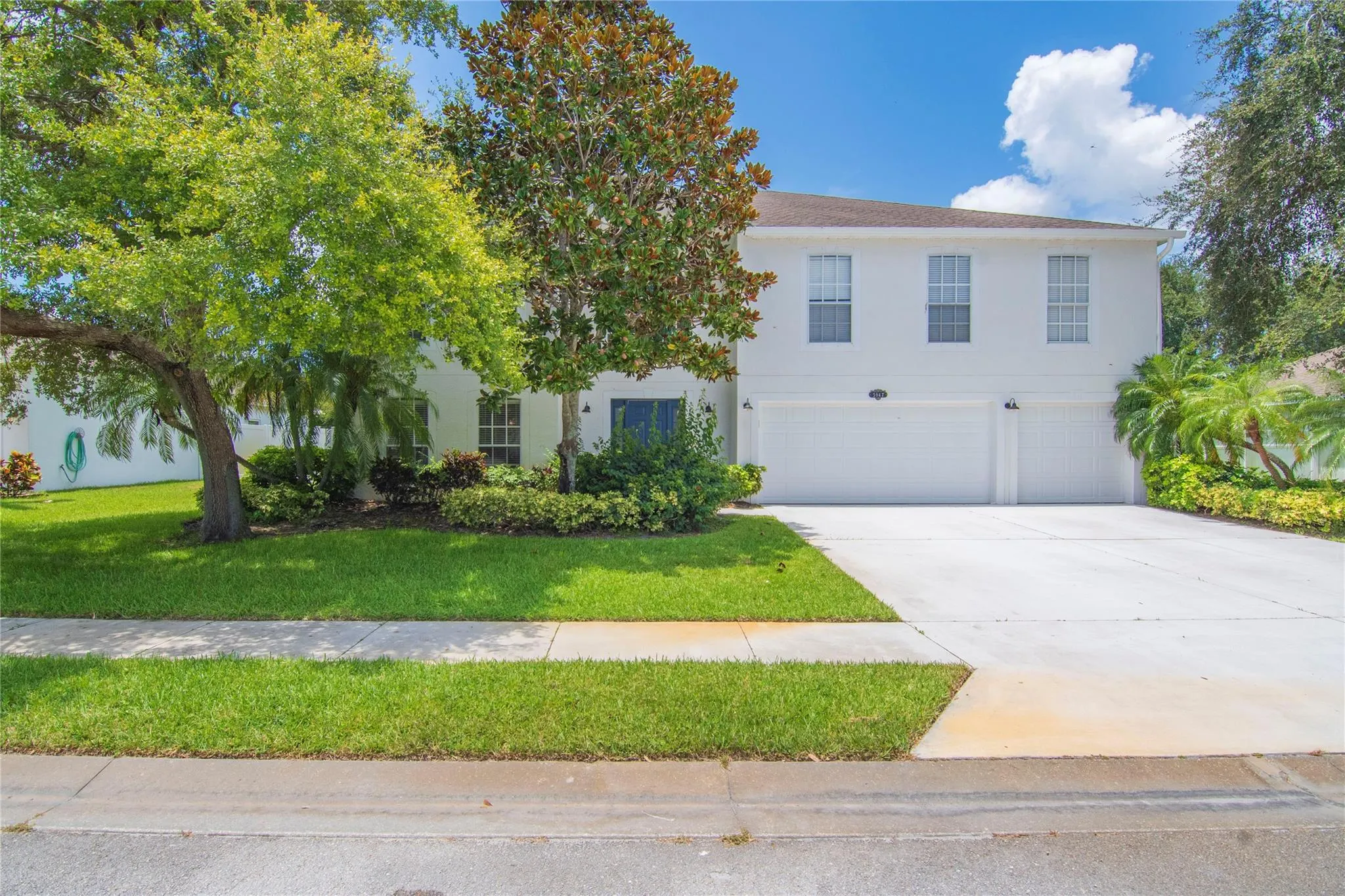 5947 Ridge Lake Cir