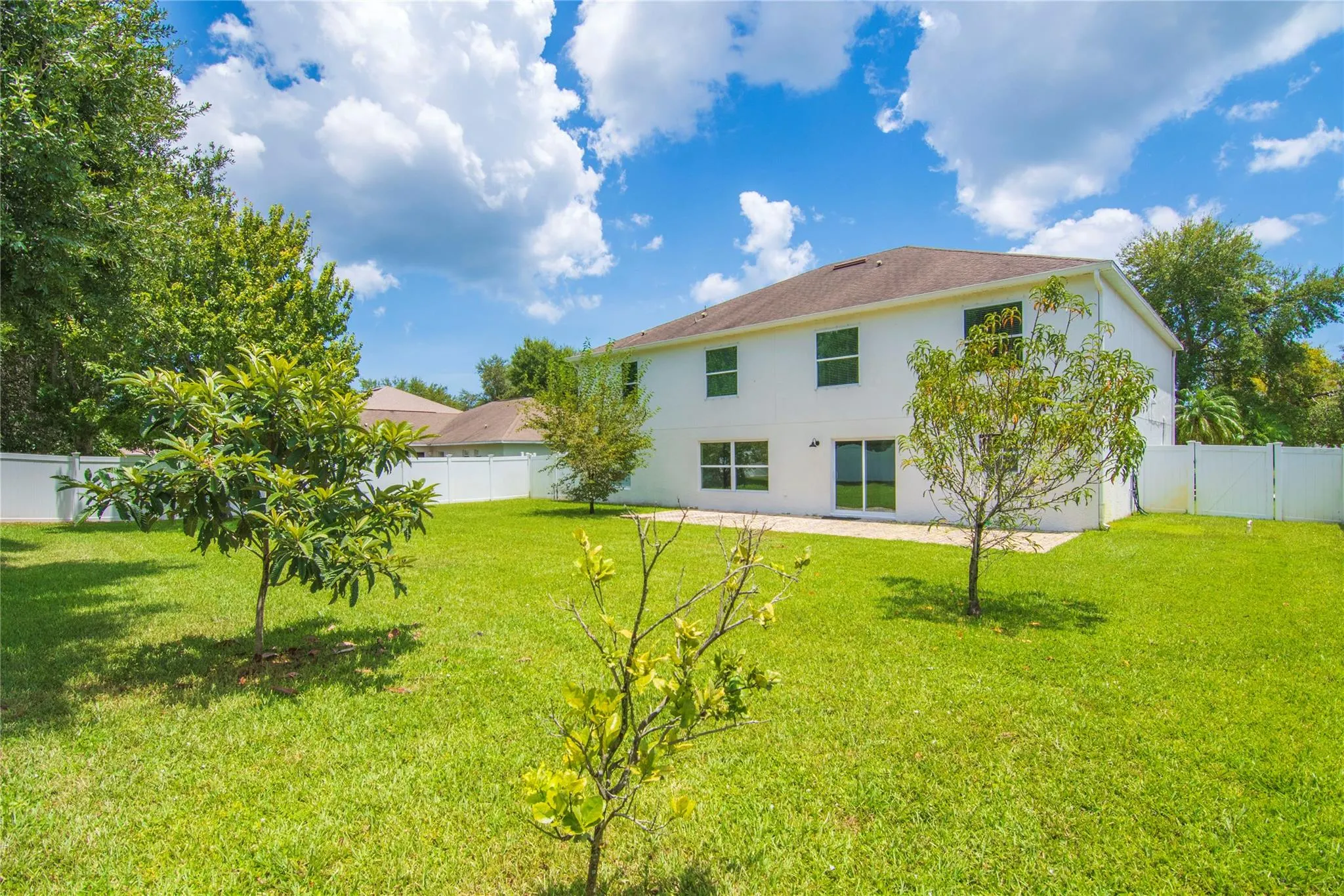 5947 Ridge Lake Cir