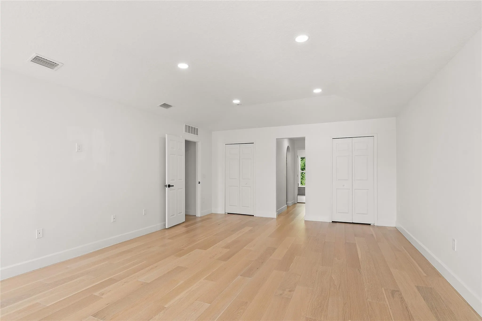 5947 Ridge Lake Cir