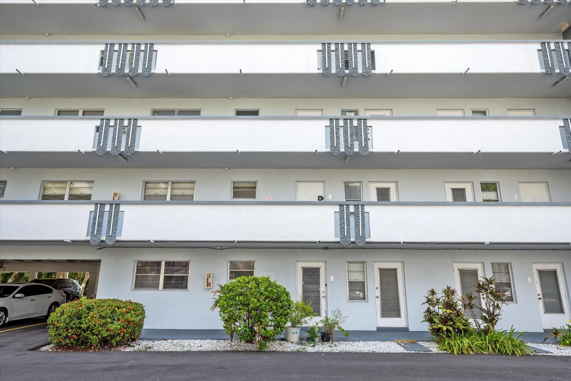 1000 NE 14th Ave, #211