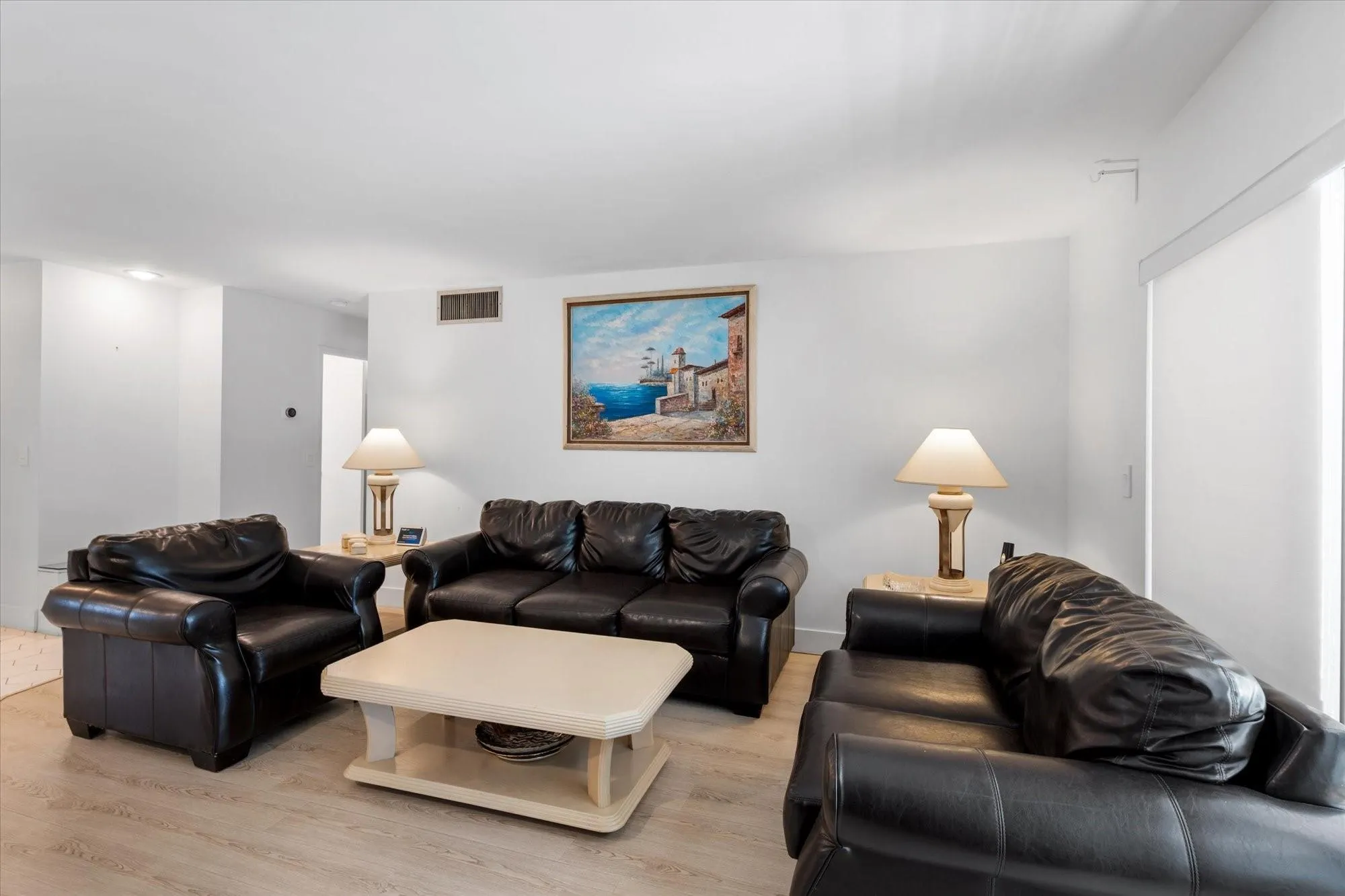 1000 NE 14th Ave, #211