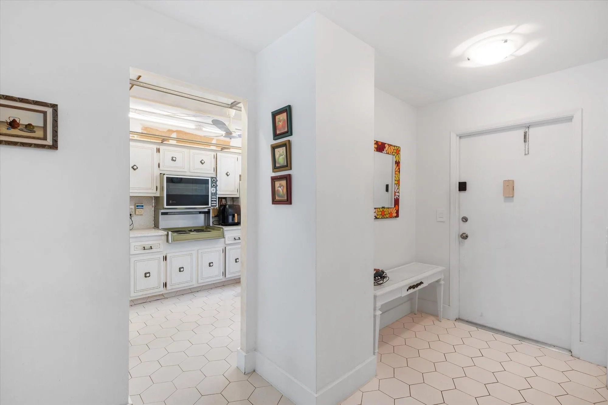 1000 NE 14th Ave, #211