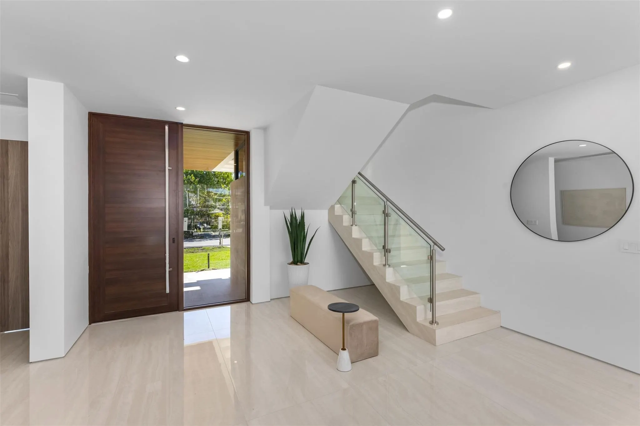 1637 SE 14th St