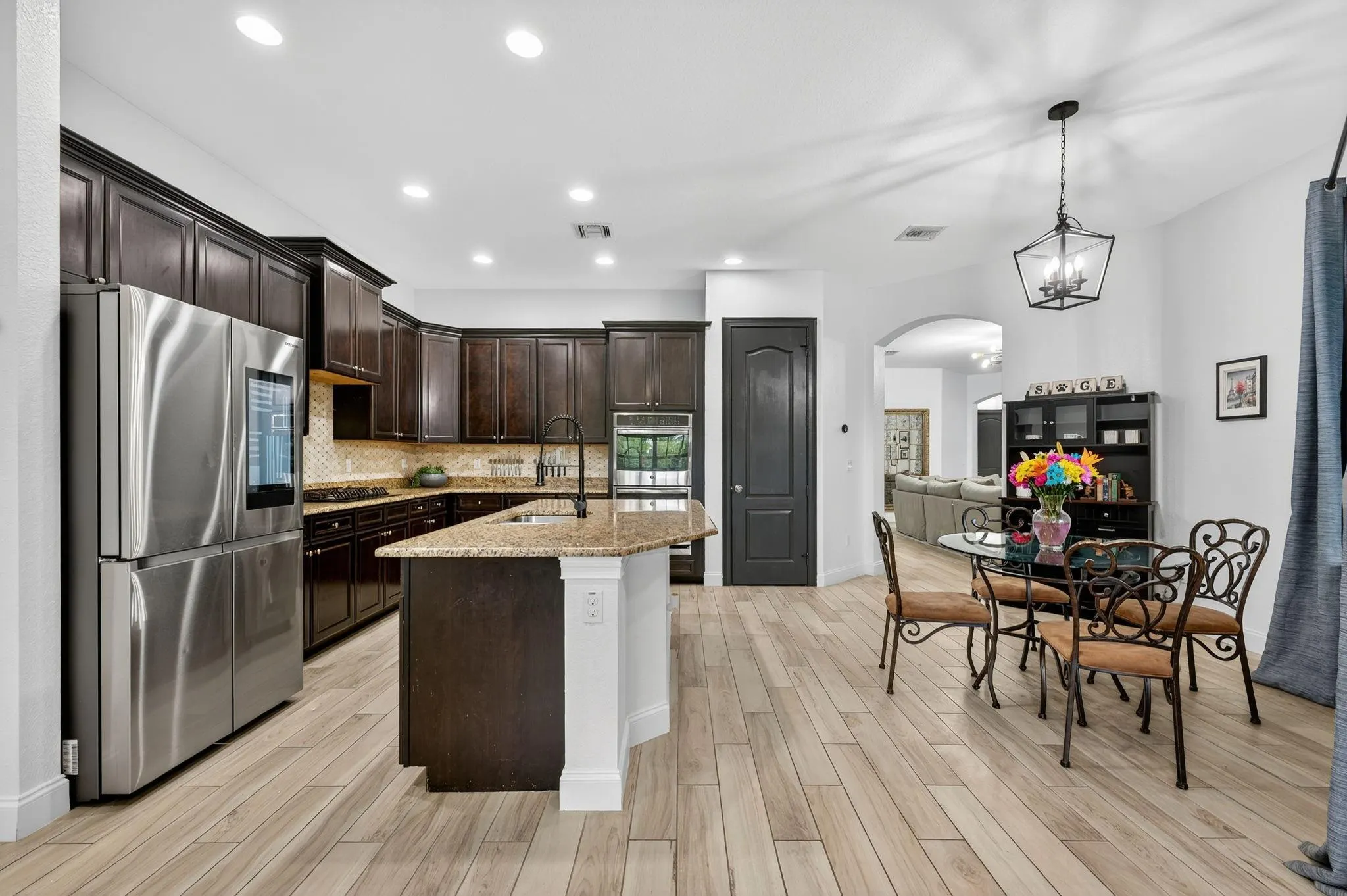 8971 Edgewater Bnd