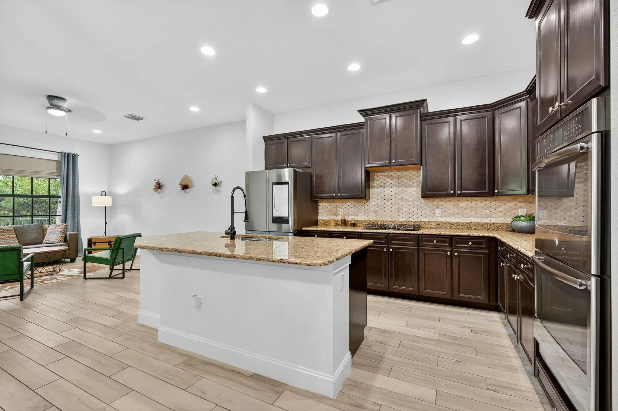 8971 Edgewater Bnd
