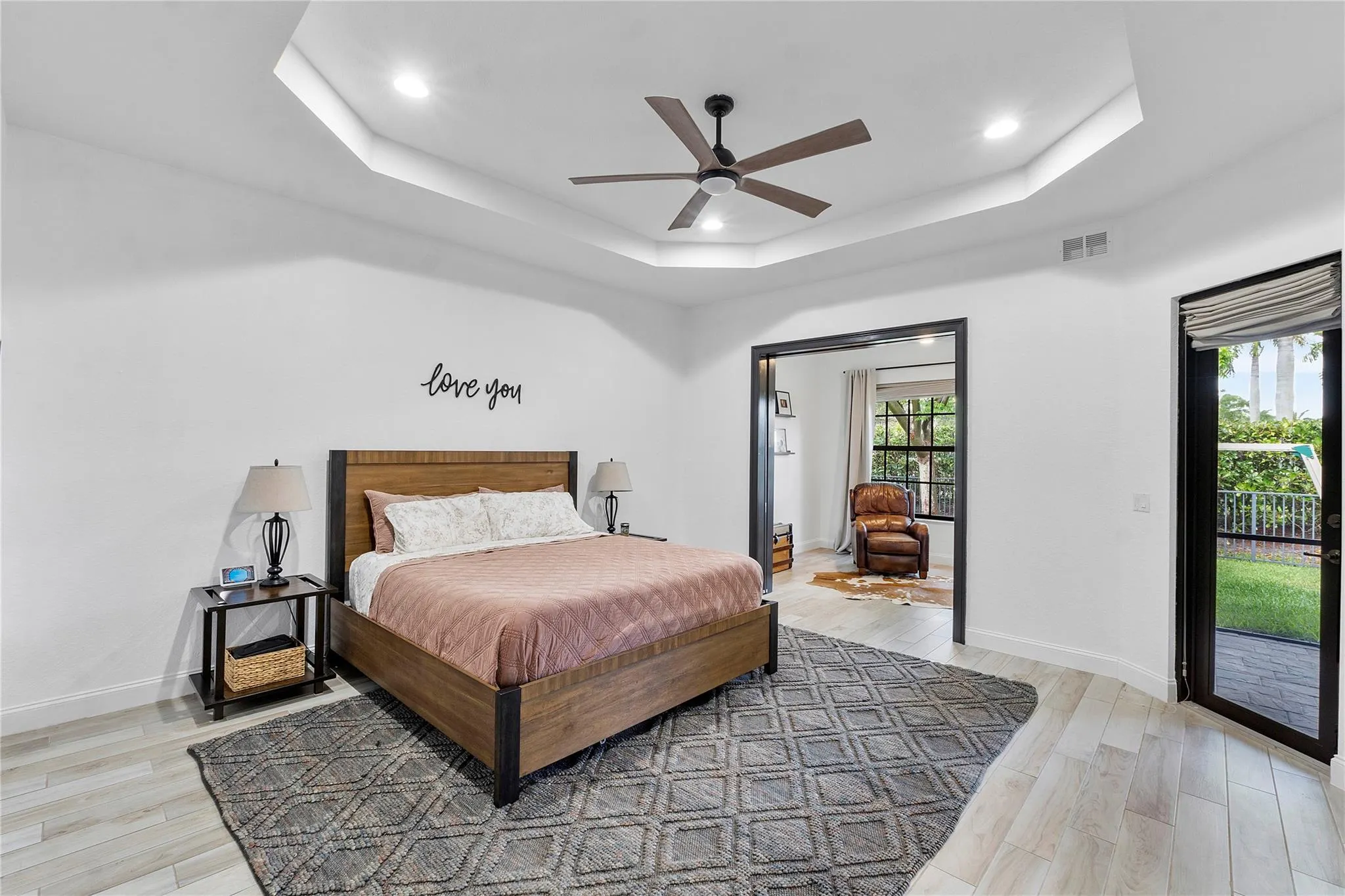 8971 Edgewater Bnd