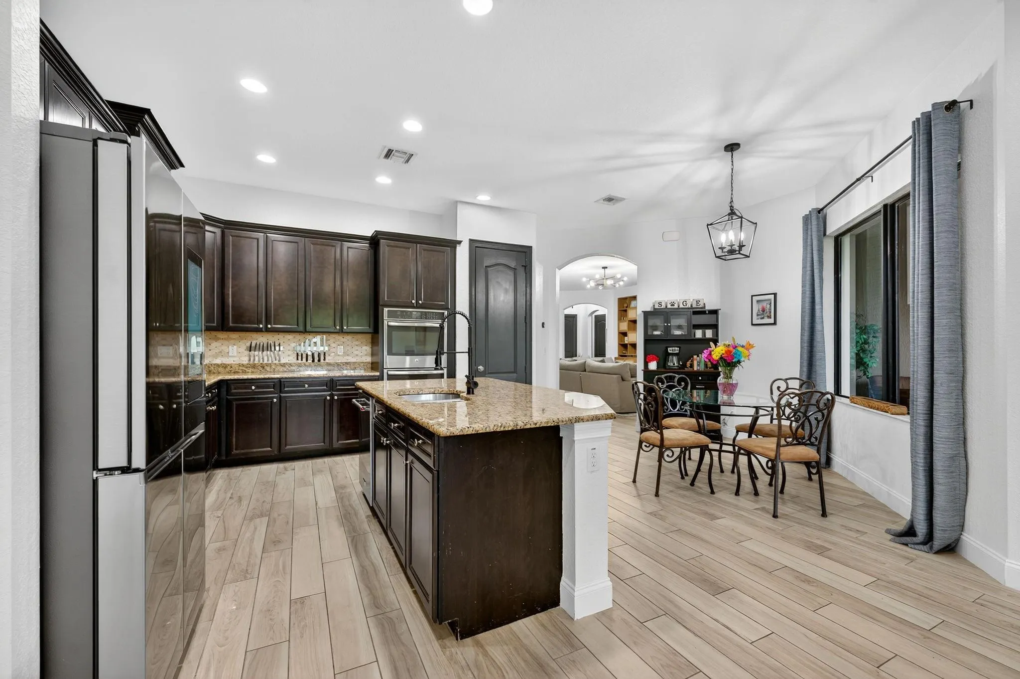 8971 Edgewater Bnd