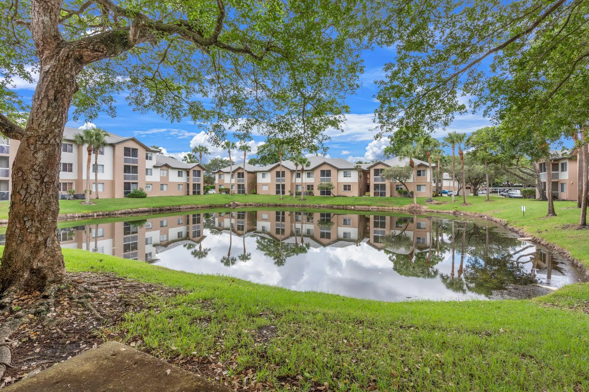 9877 Westview Dr, #613
