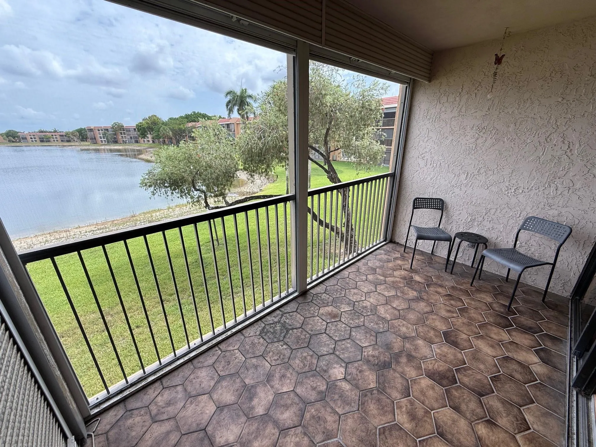 6215 Coral Lake Dr, #203