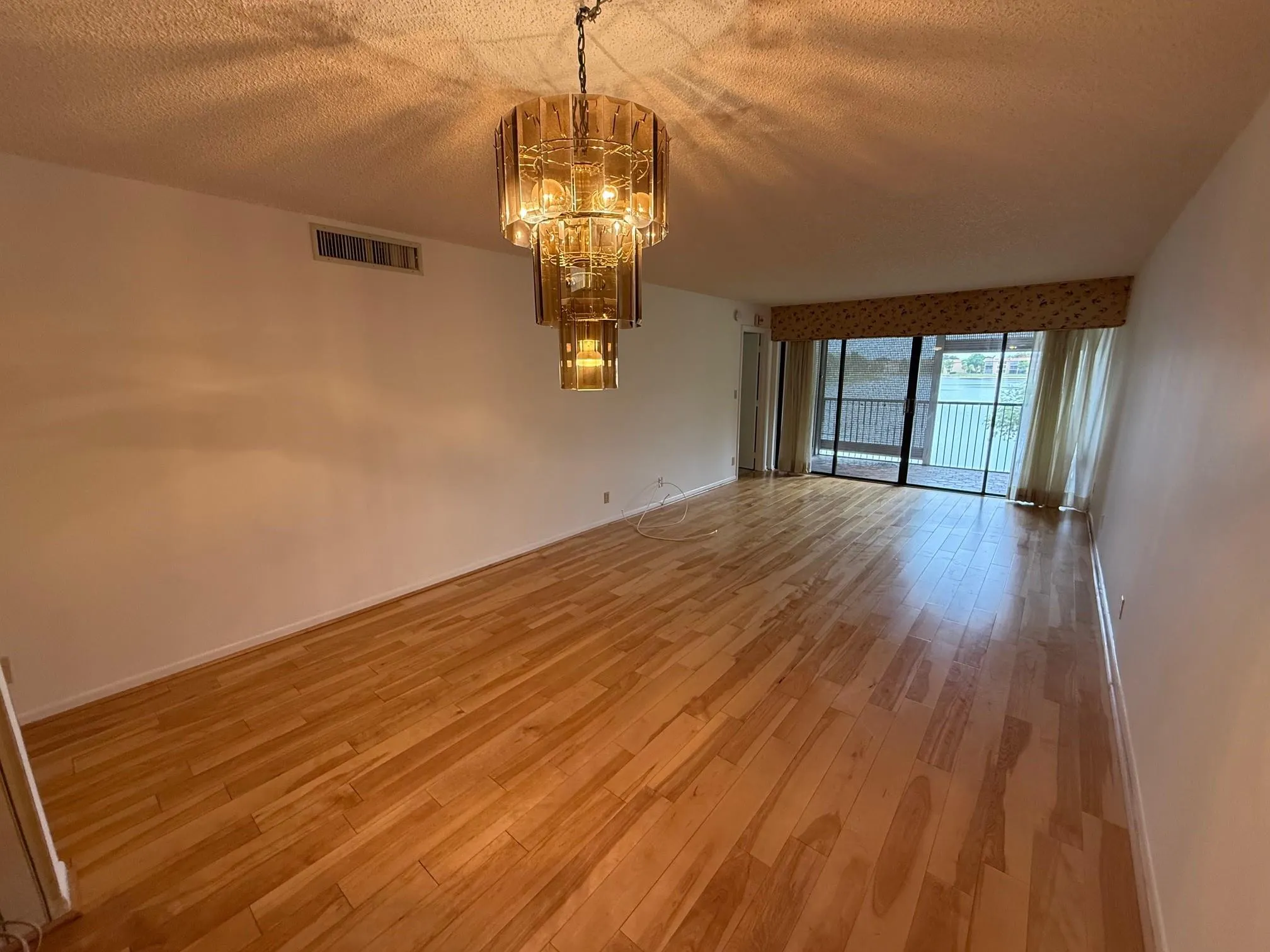 6215 Coral Lake Dr, #203