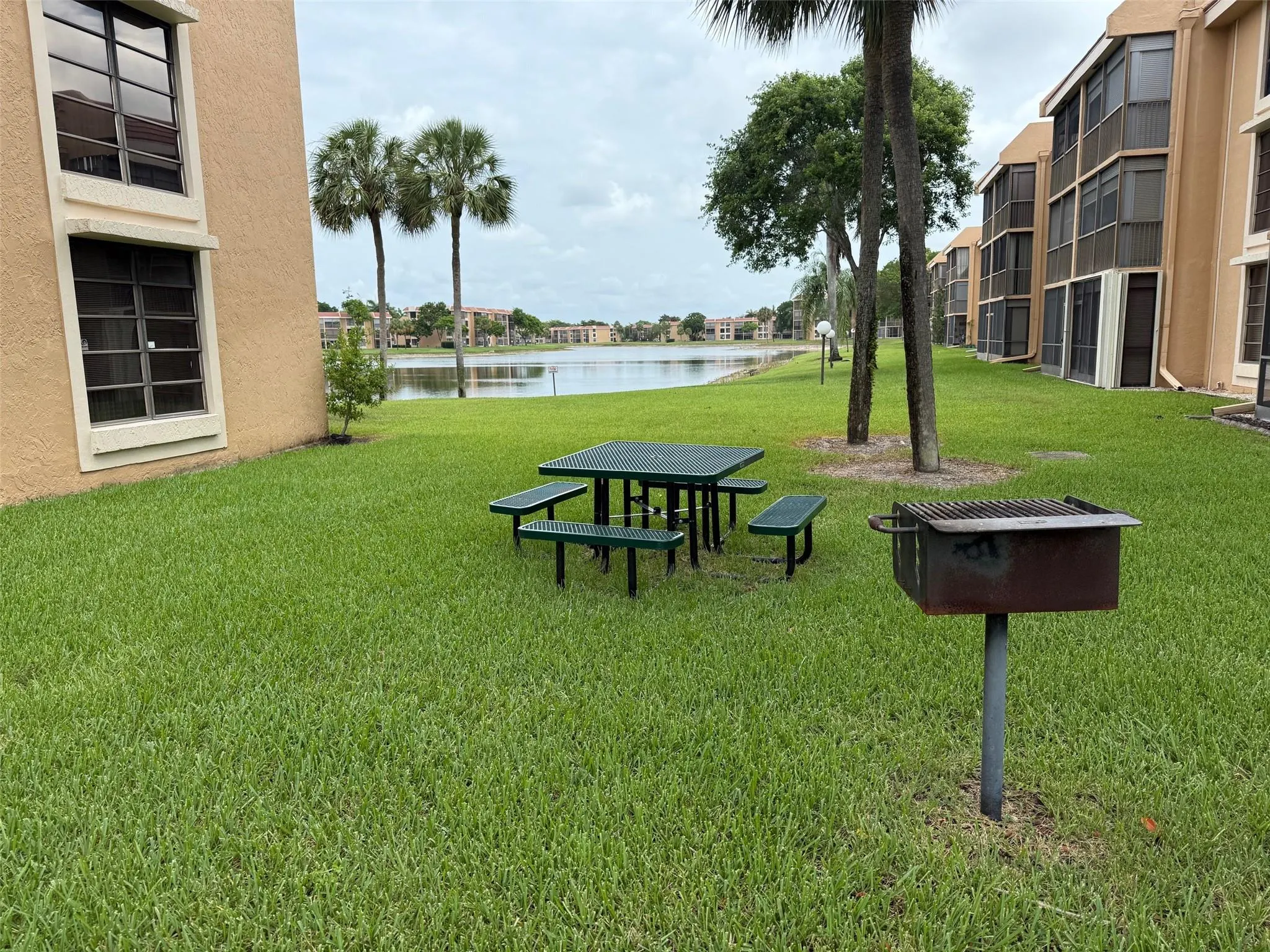 6215 Coral Lake Dr, #203