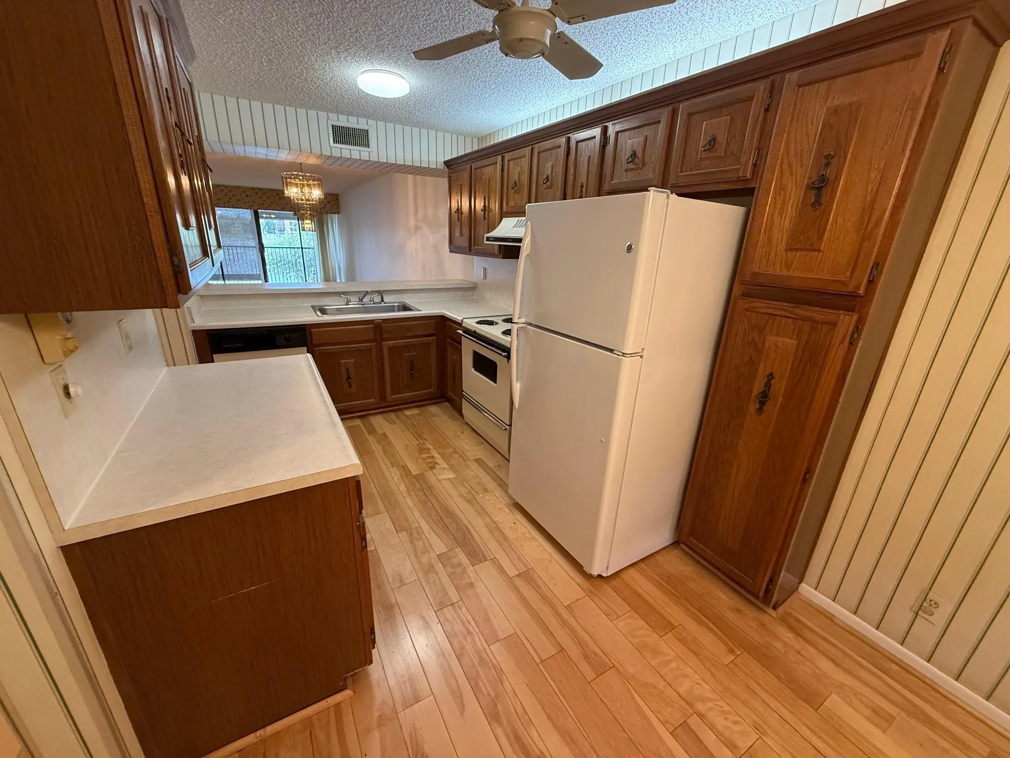 6215 Coral Lake Dr, #203