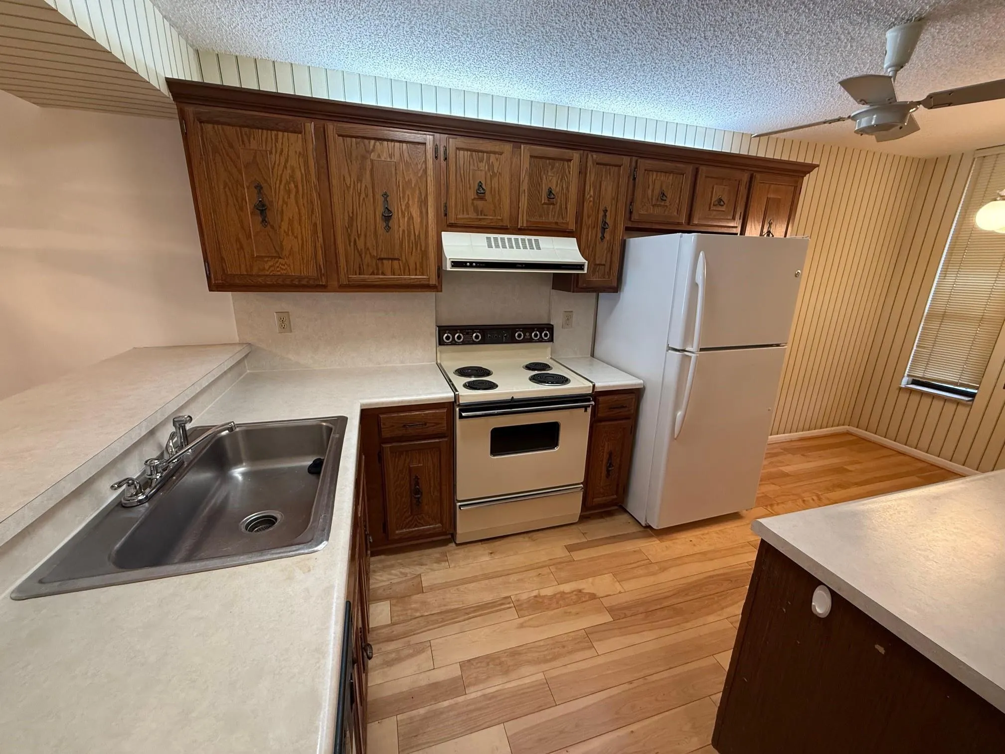 6215 Coral Lake Dr, #203
