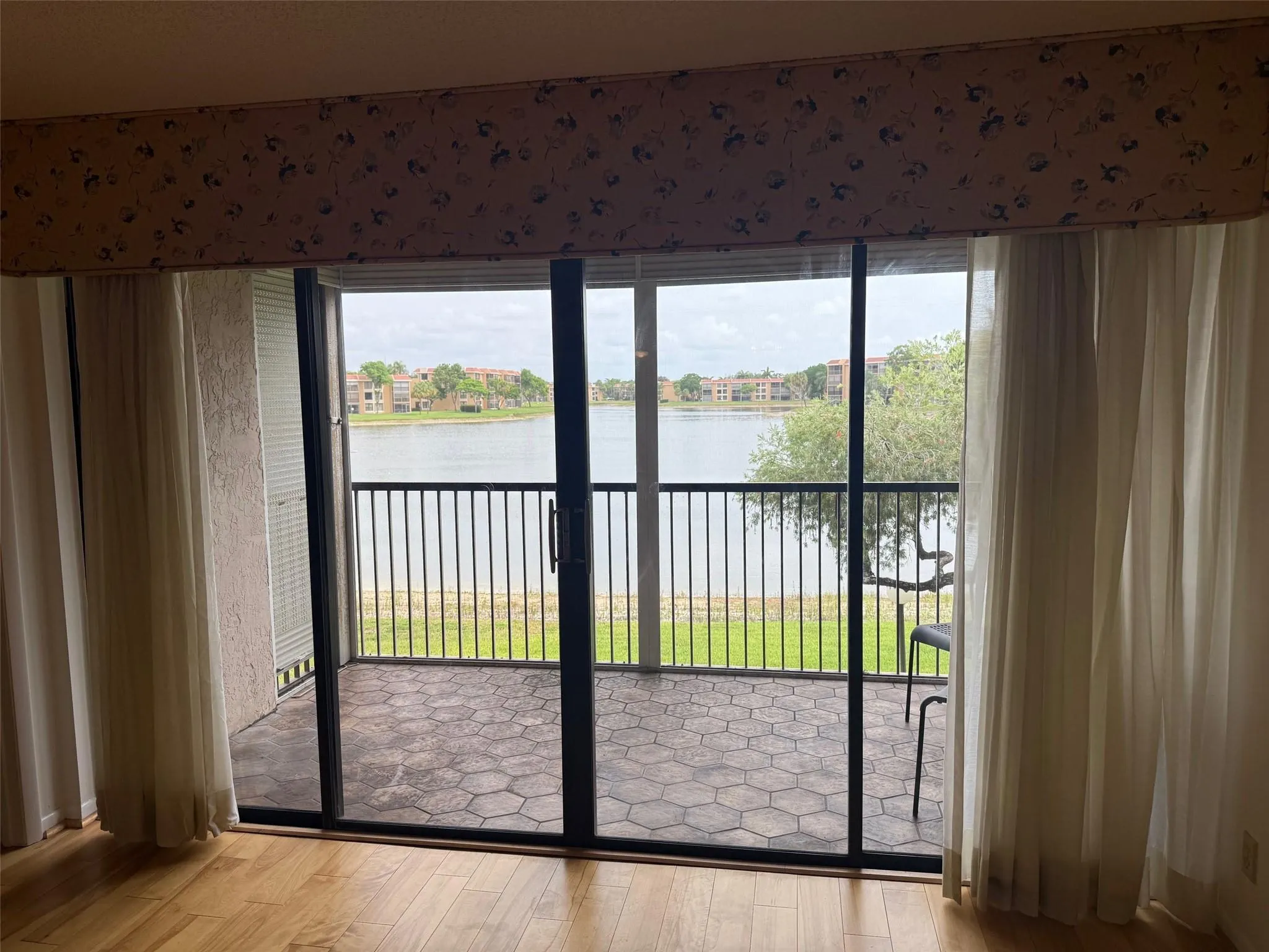 6215 Coral Lake Dr, #203