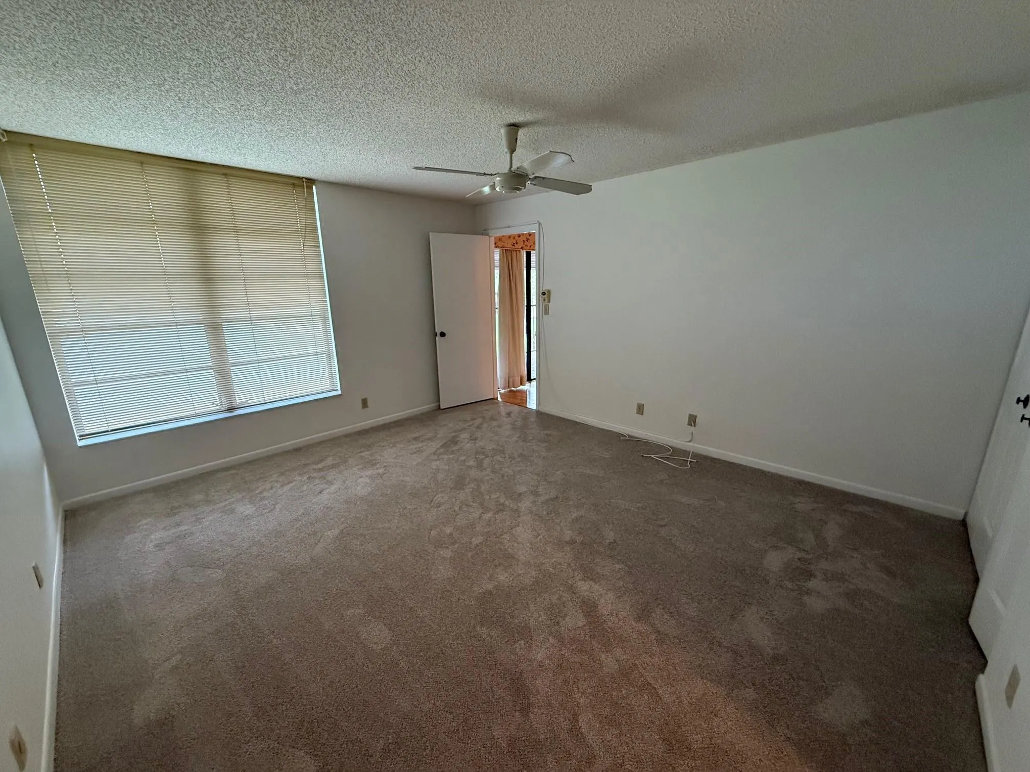 6215 Coral Lake Dr, #203