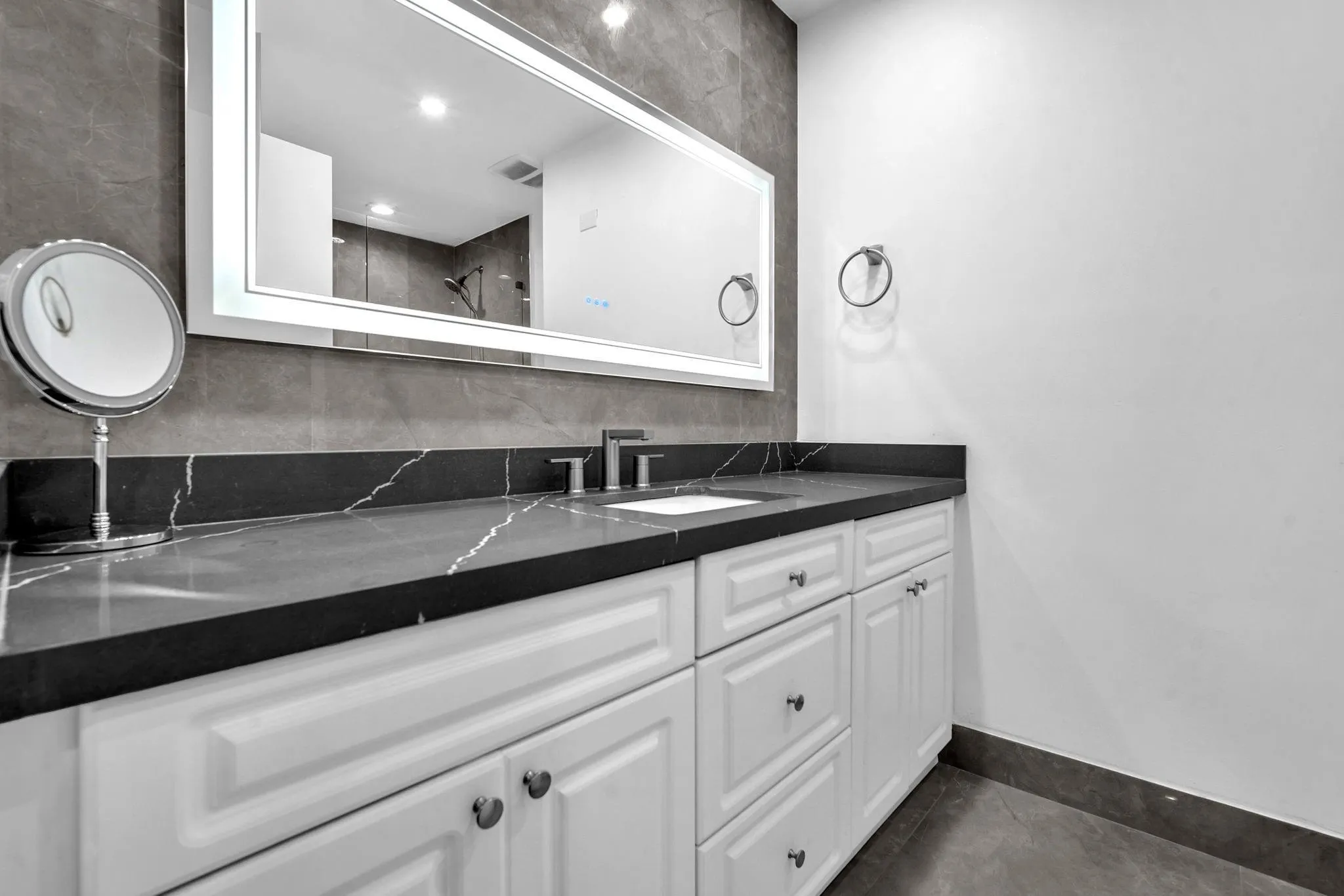 3443 Laurel Oaks Ln, #607