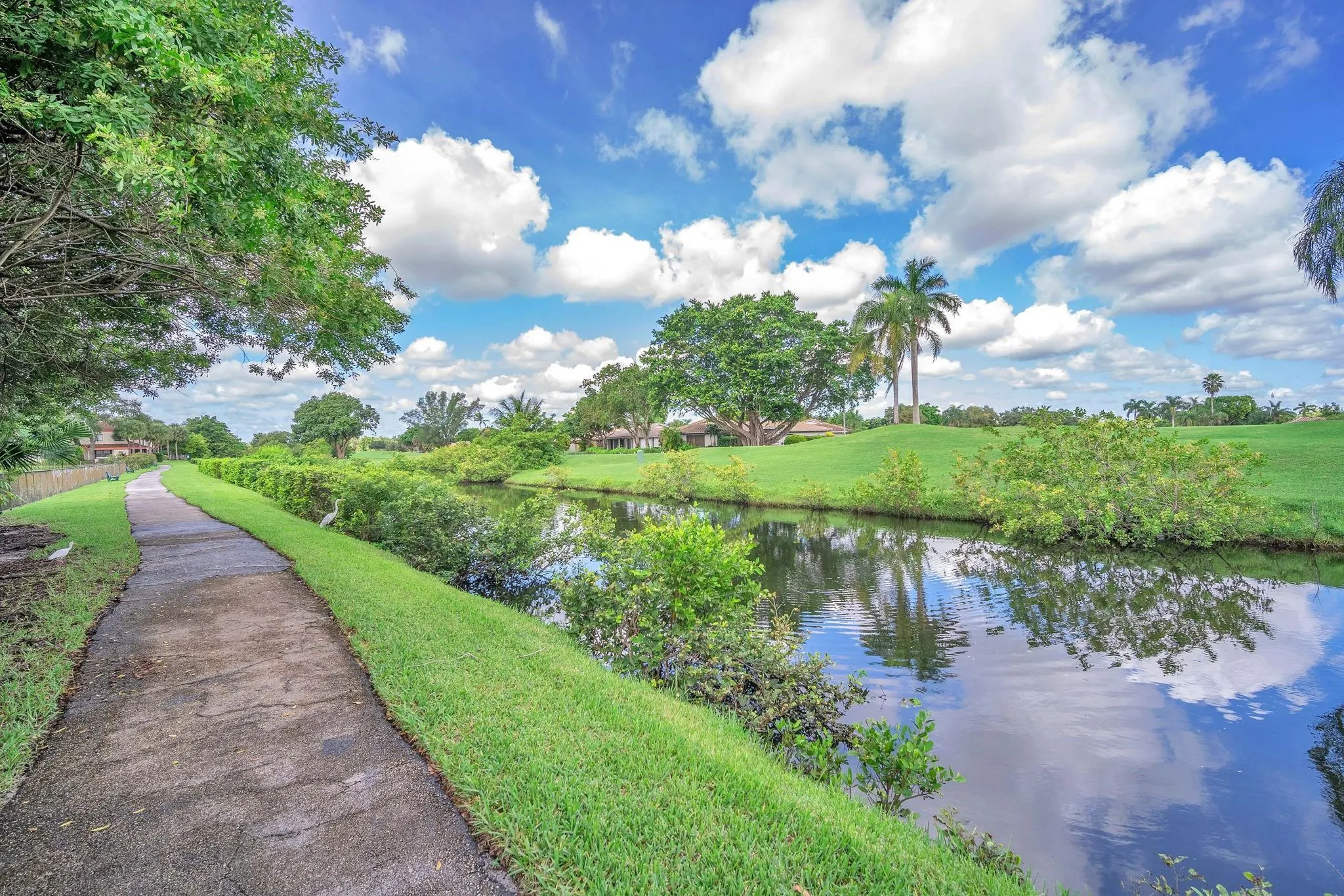 3443 Laurel Oaks Ln, #607