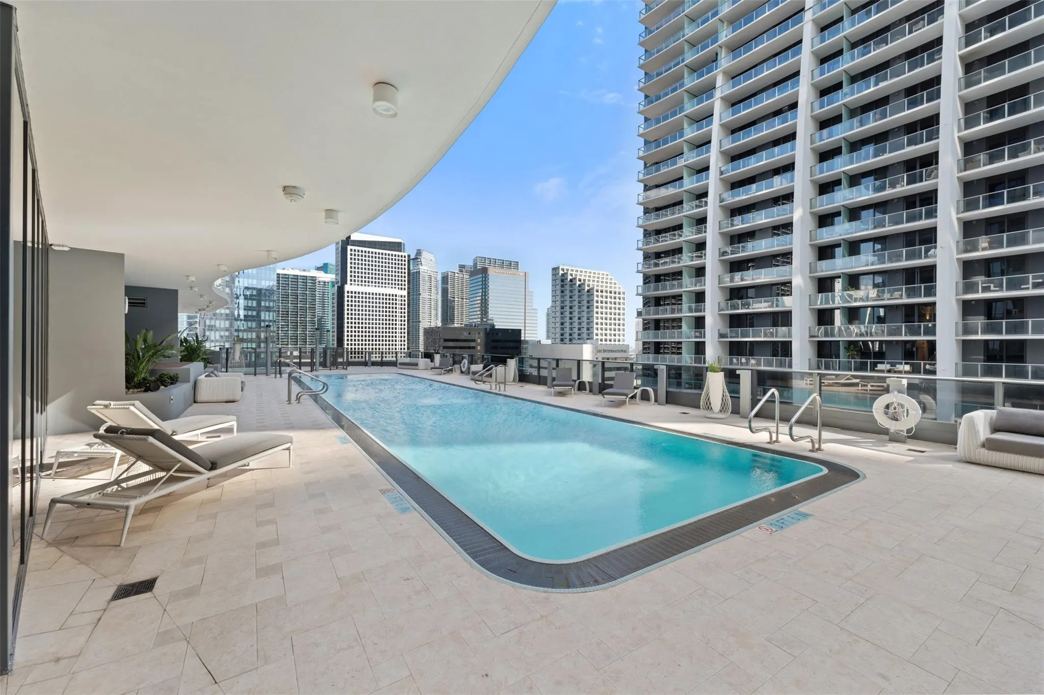 1000 Brickell Plz, #3103