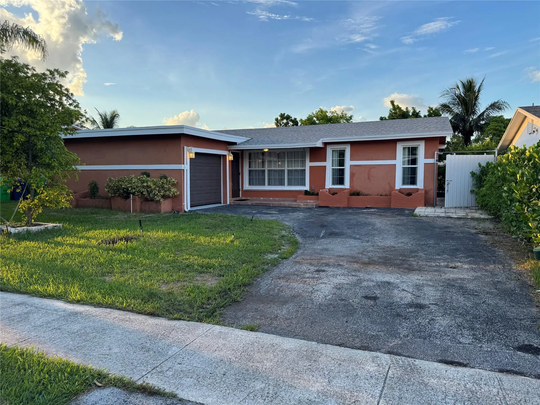 9691 NW 24th Ct