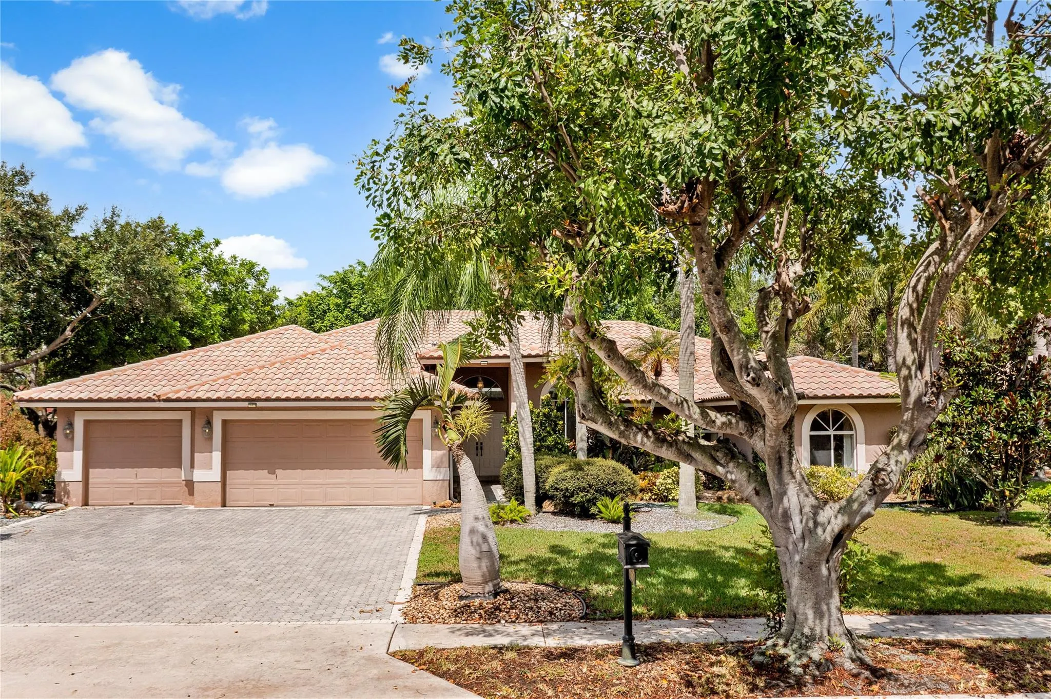 6567 NW 72nd Pl