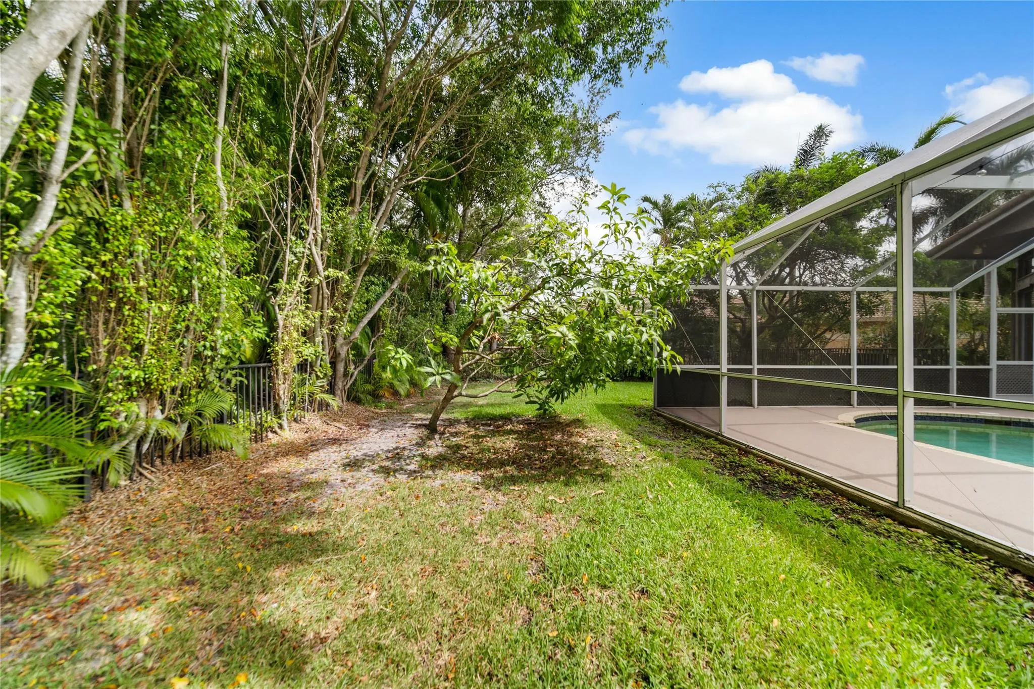 6567 NW 72nd Pl