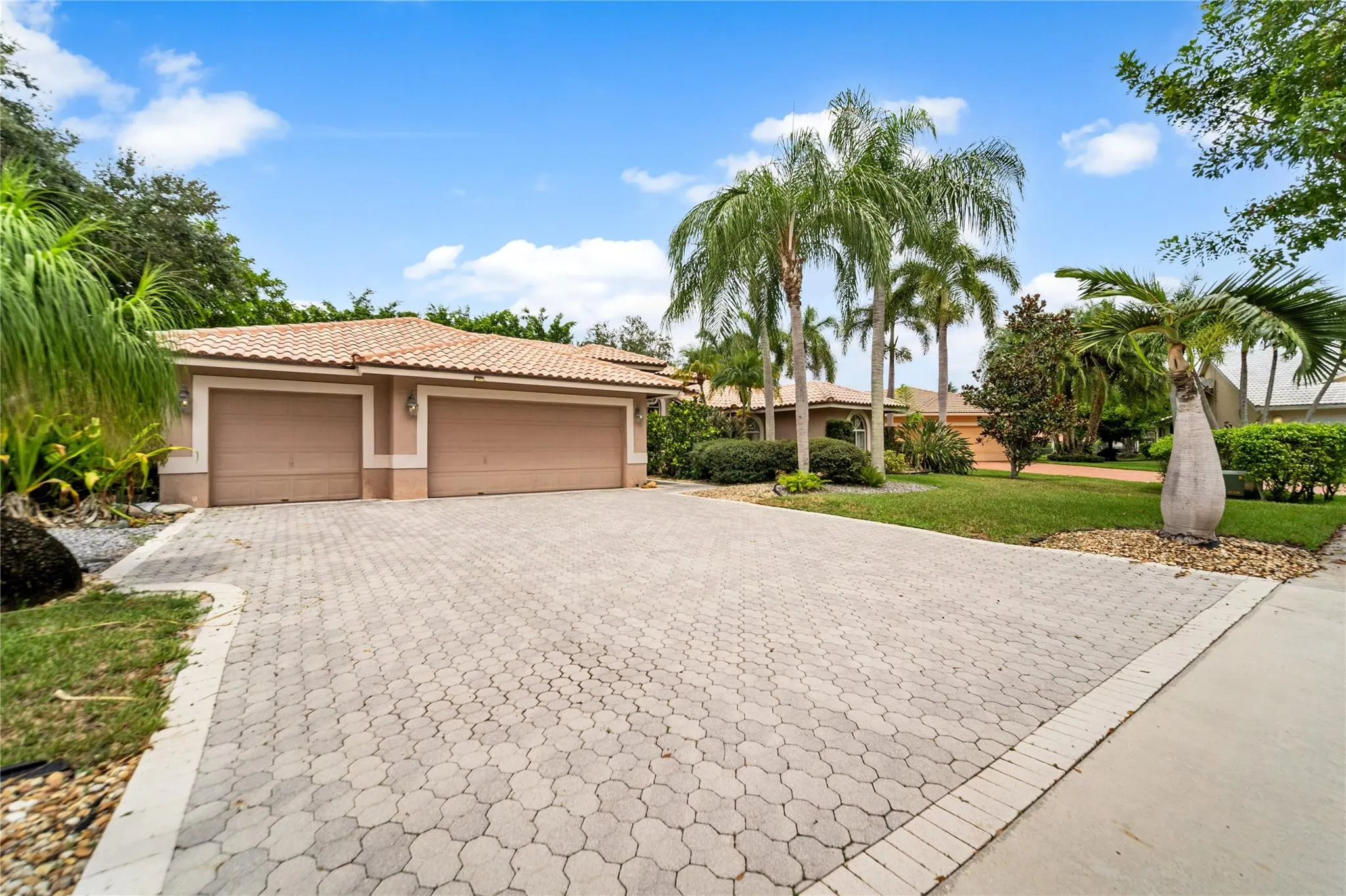 6567 NW 72nd Pl