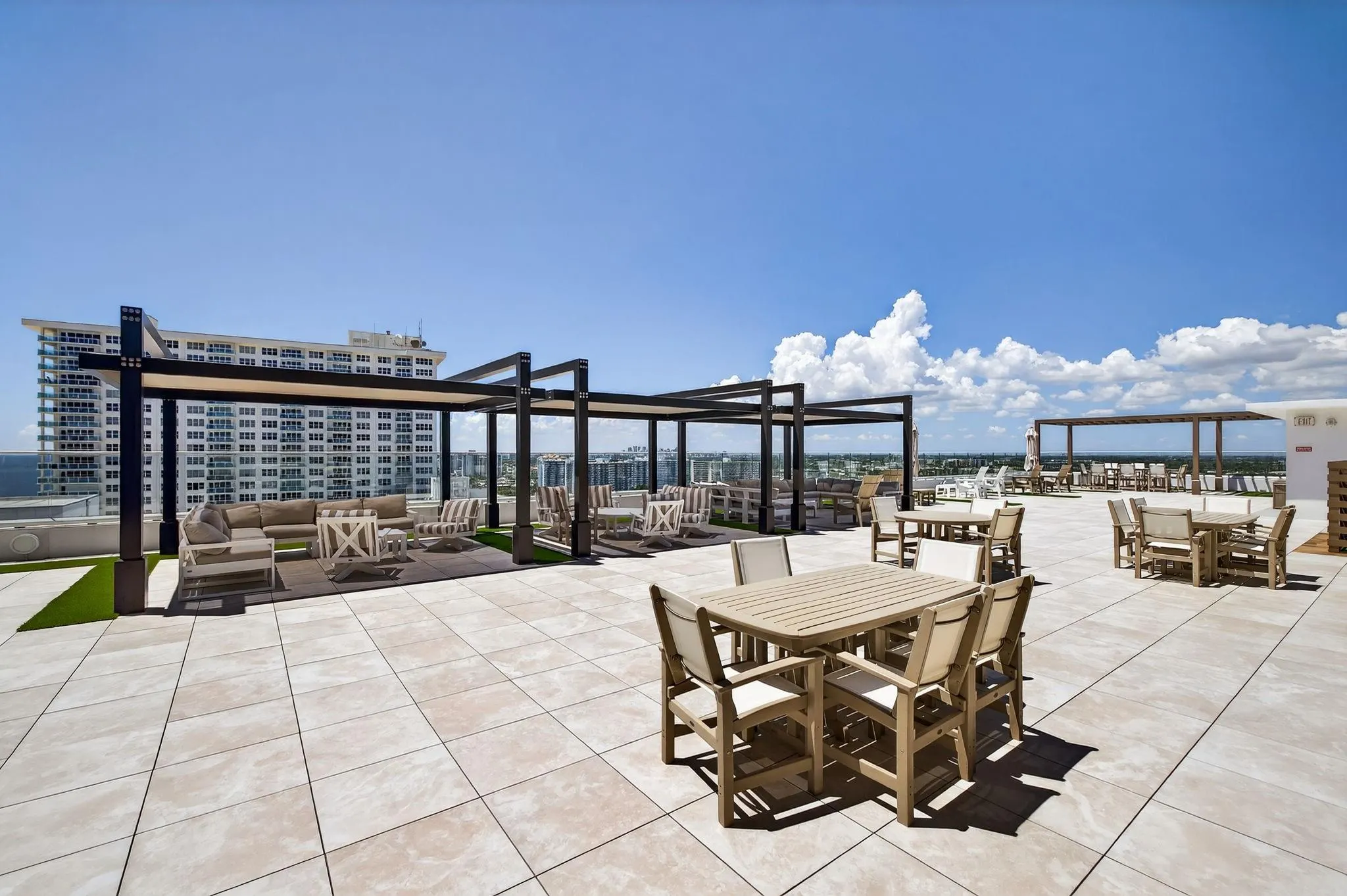 4020 Galt Ocean Dr, #1102