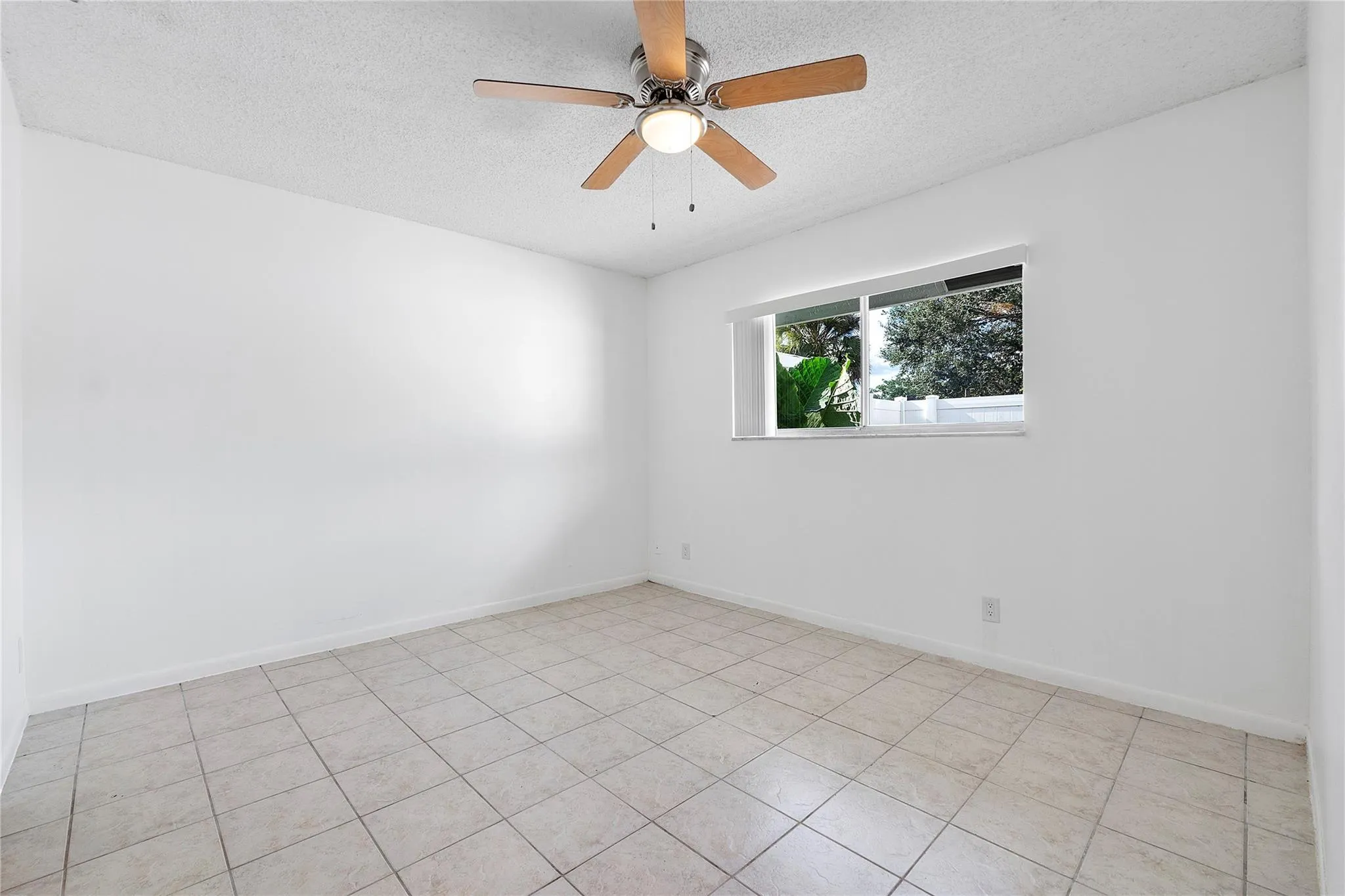 9185 SW 5th St, #A