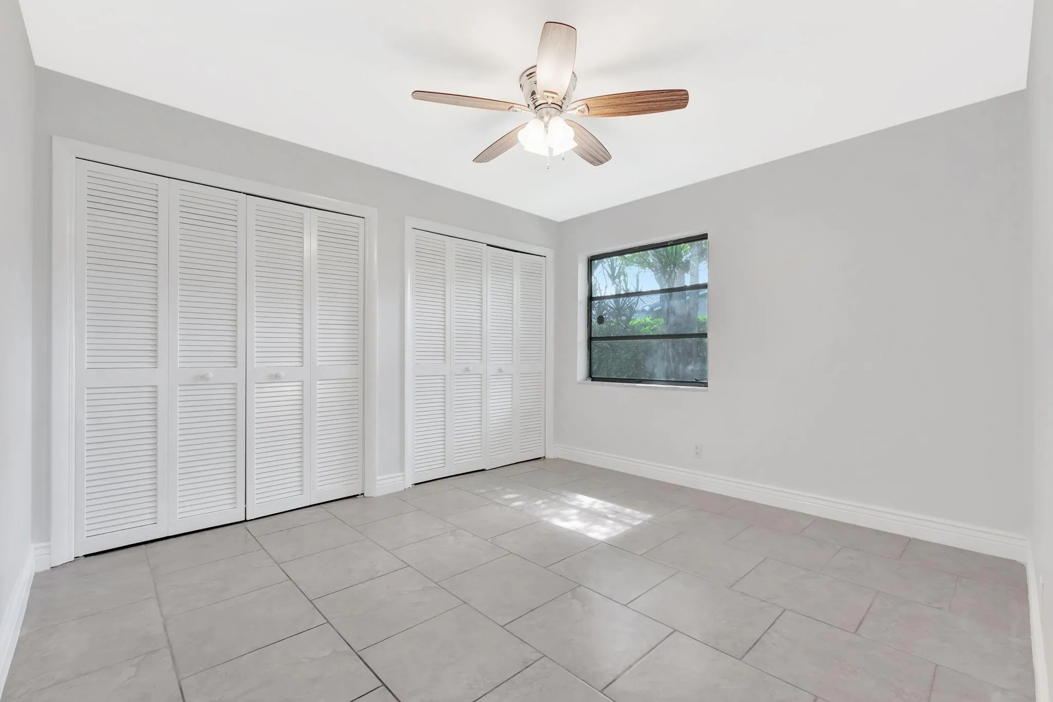 10251 NW 39th Ct