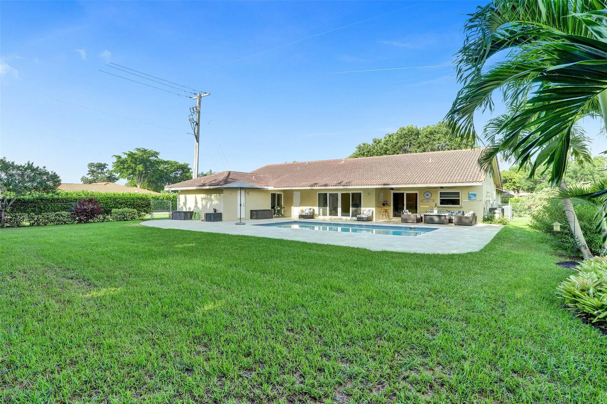 903 NW 82nd Ave