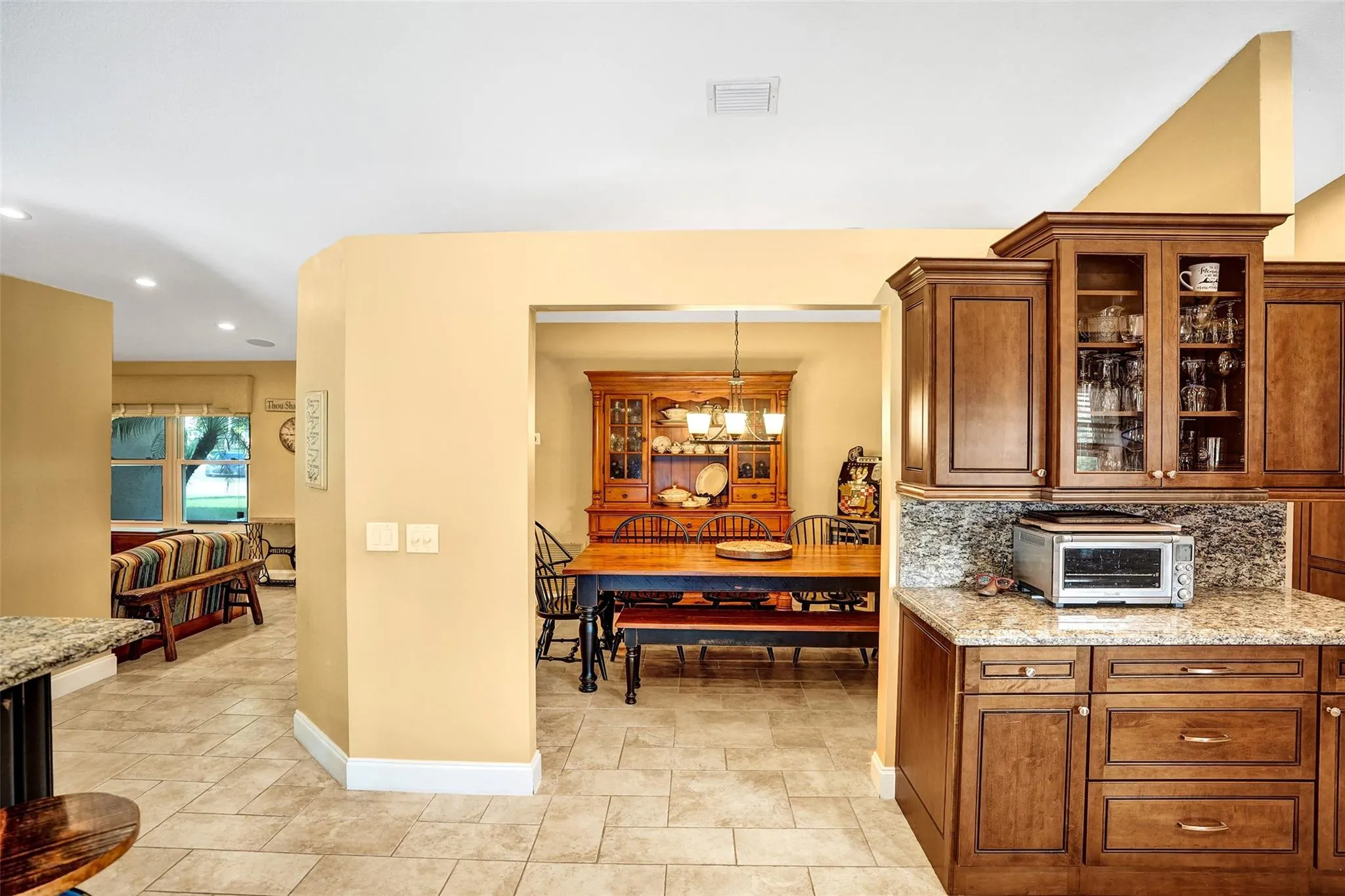 903 NW 82nd Ave