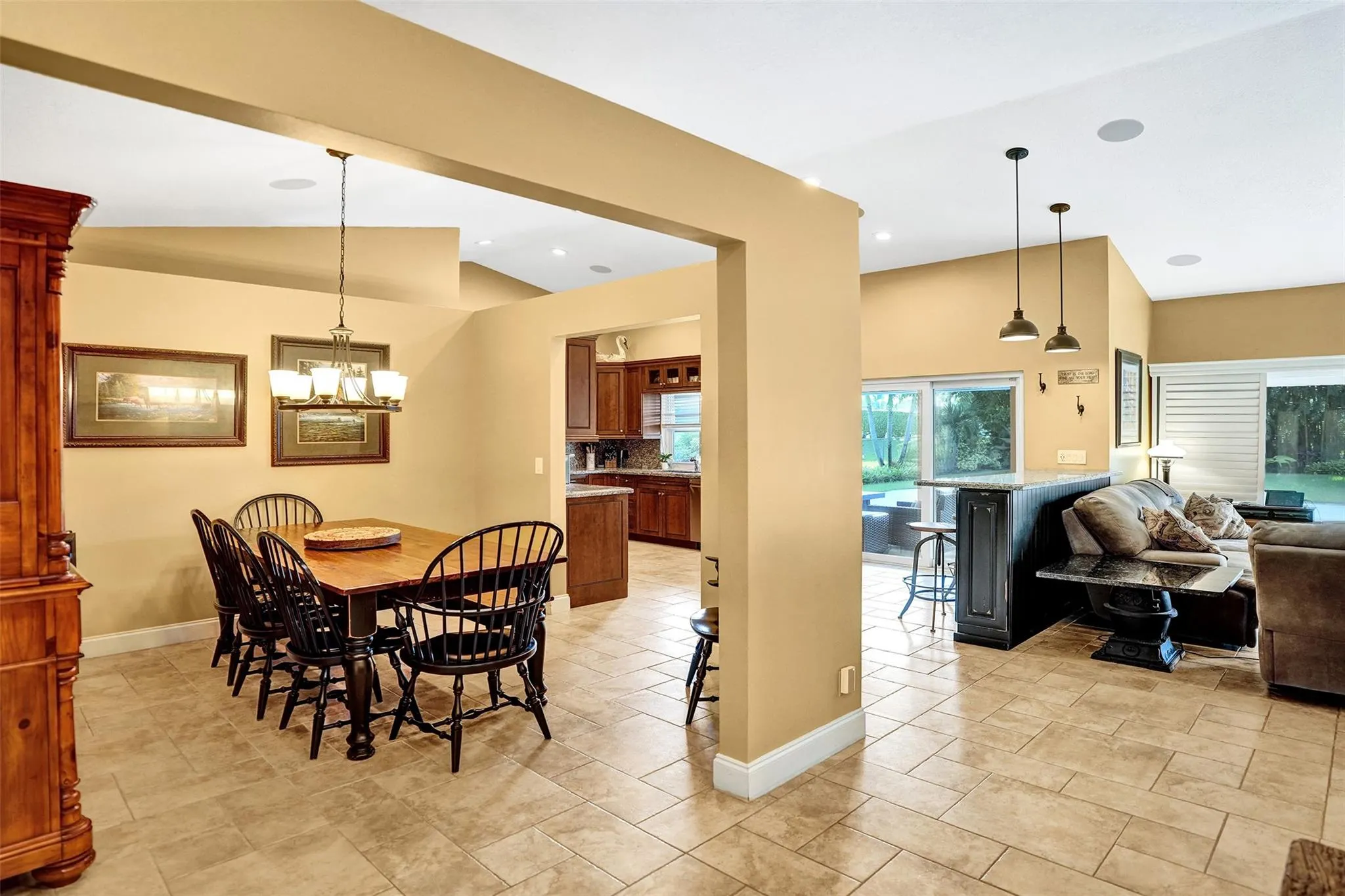 903 NW 82nd Ave