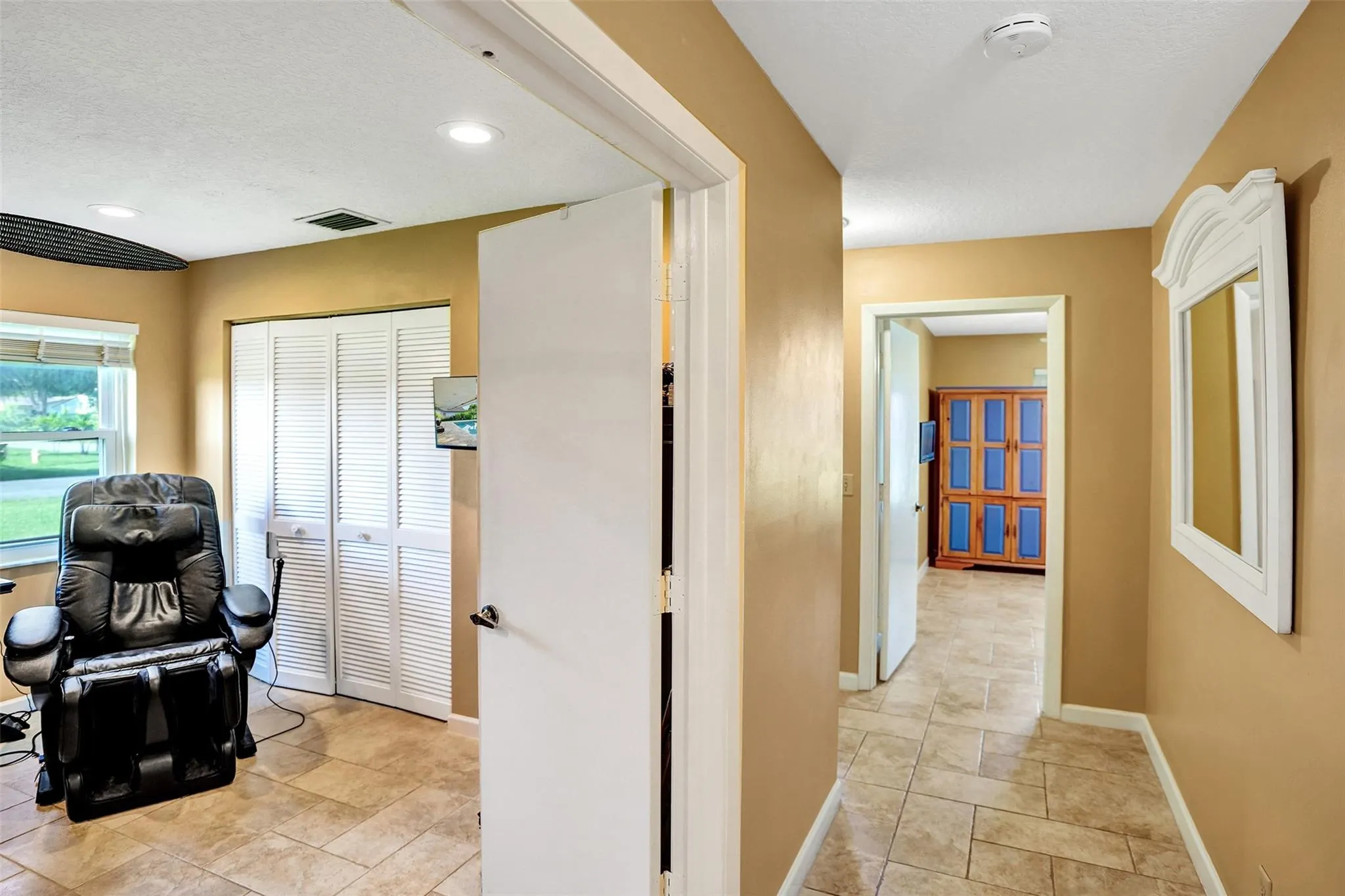903 NW 82nd Ave