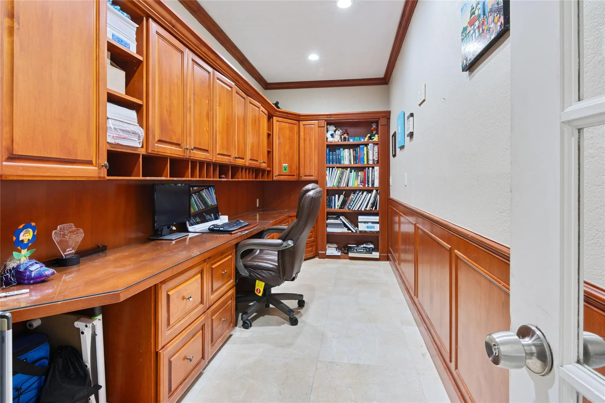 16686 Golfview Dr