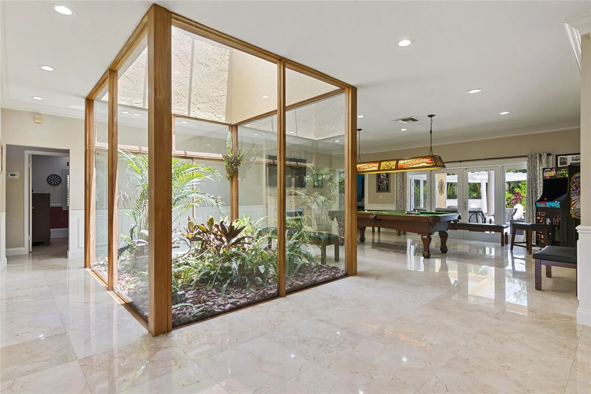 16686 Golfview Dr