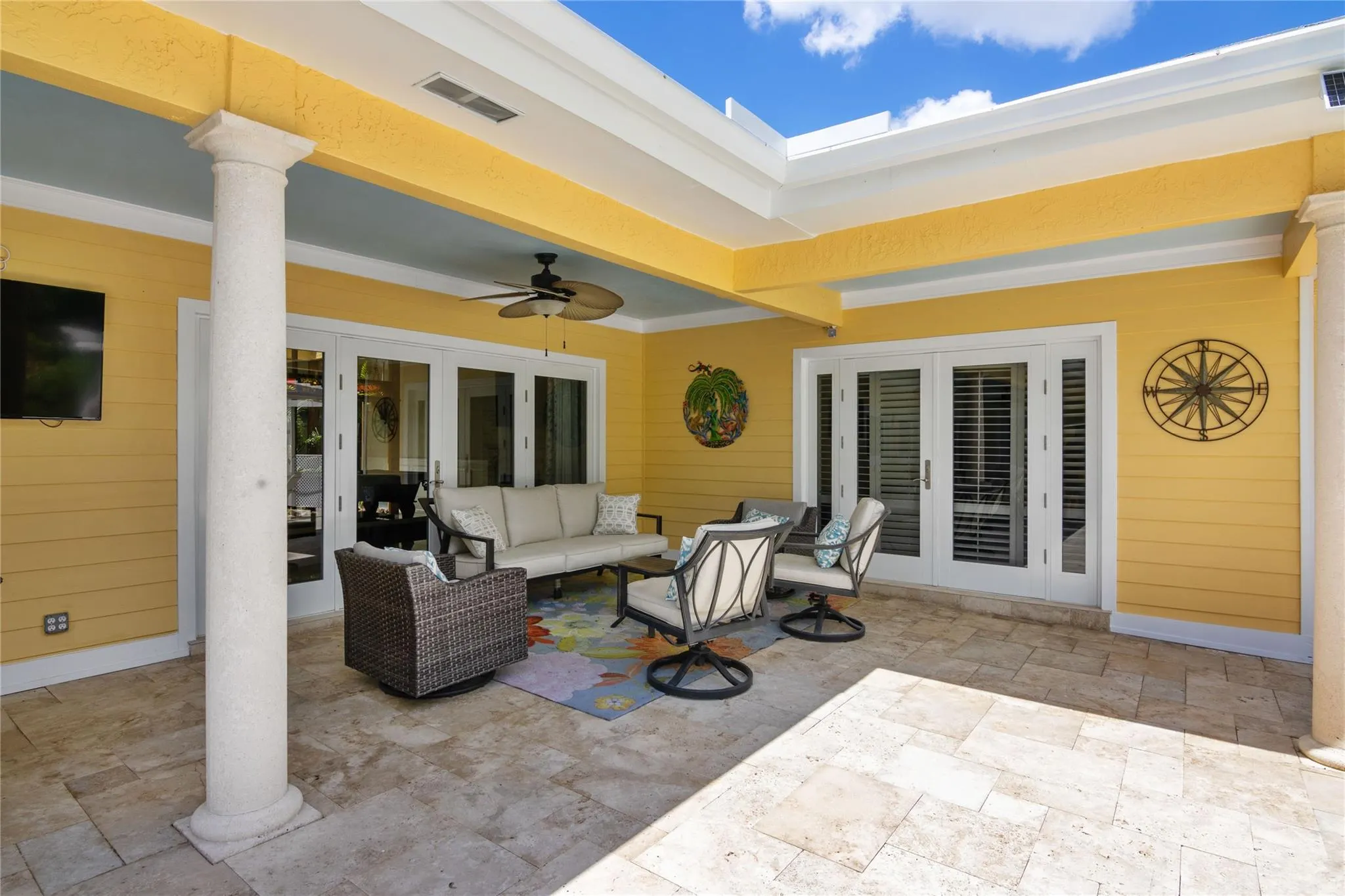 16686 Golfview Dr