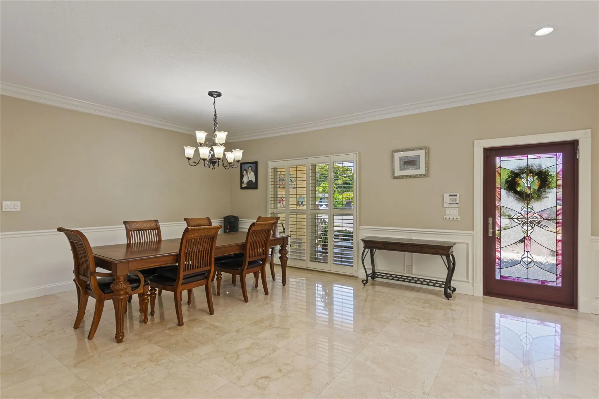 16686 Golfview Dr