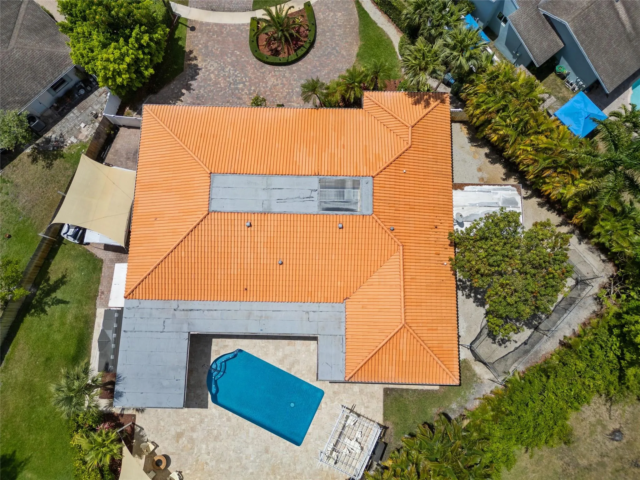 16686 Golfview Dr