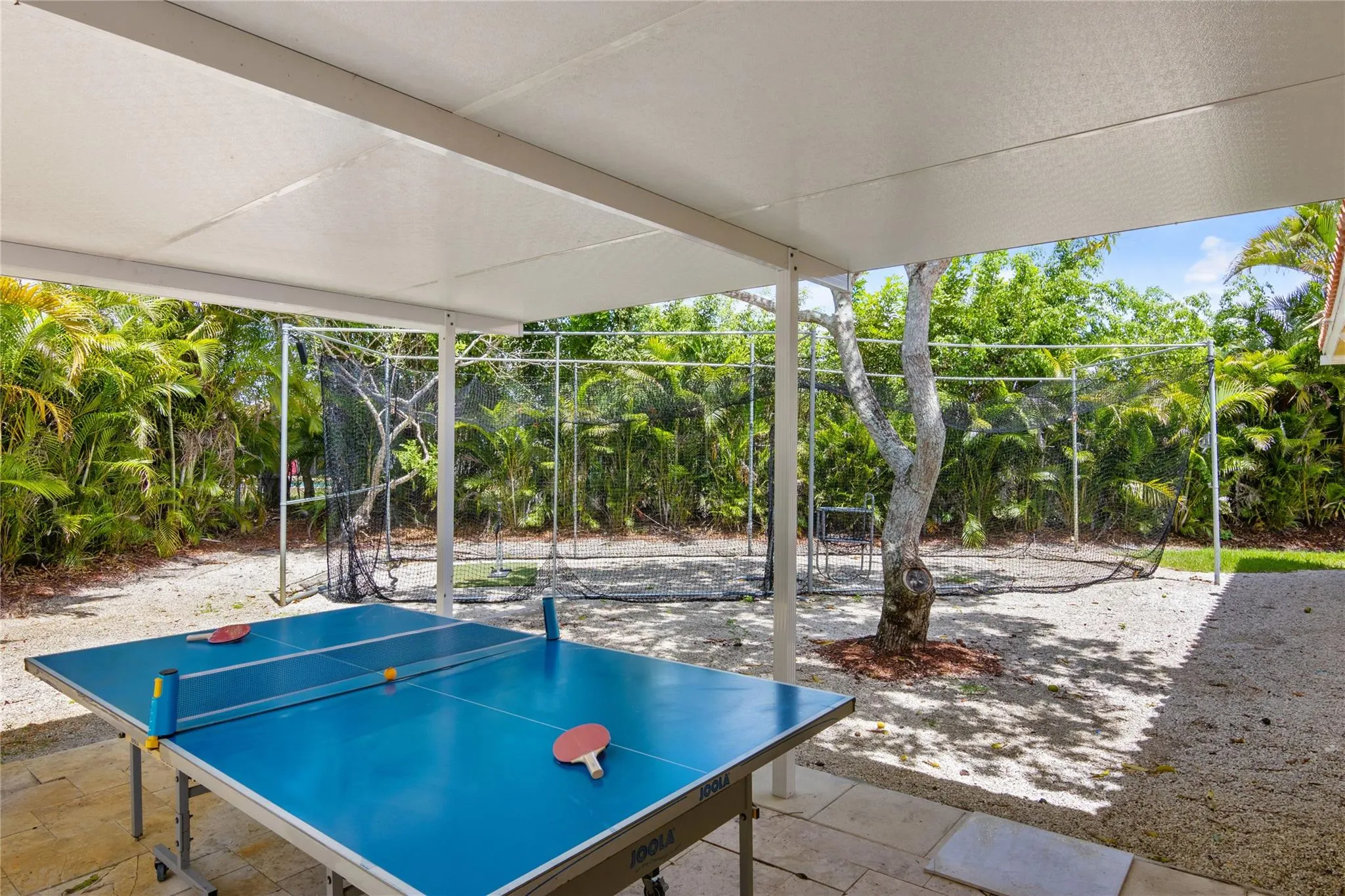 16686 Golfview Dr
