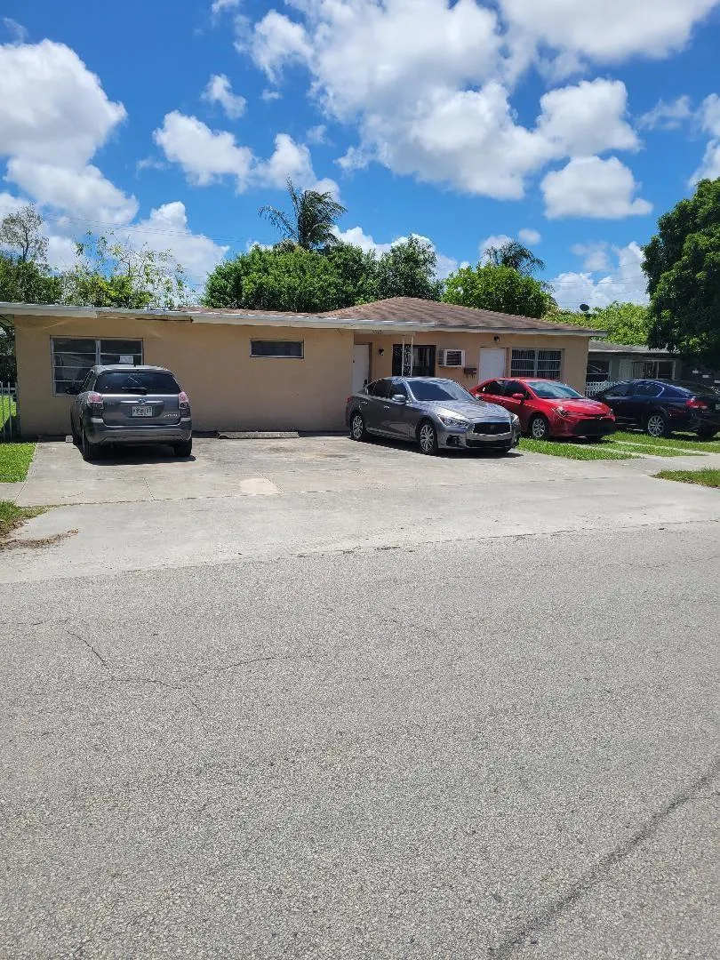 5918 N Wiley, #C