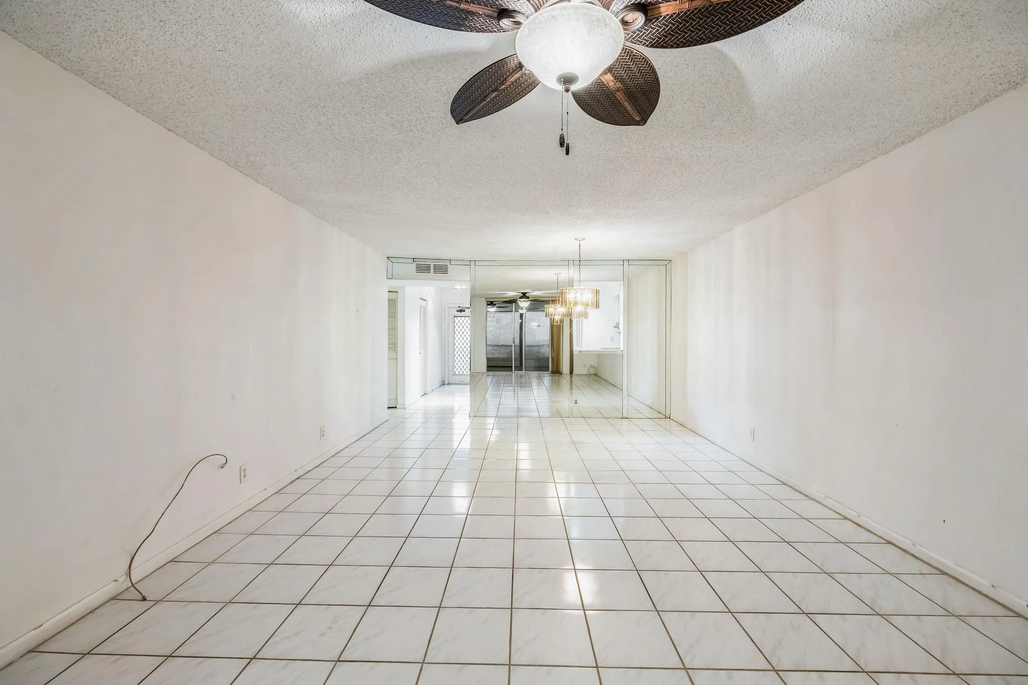 7210 Lake Circle Dr, #106