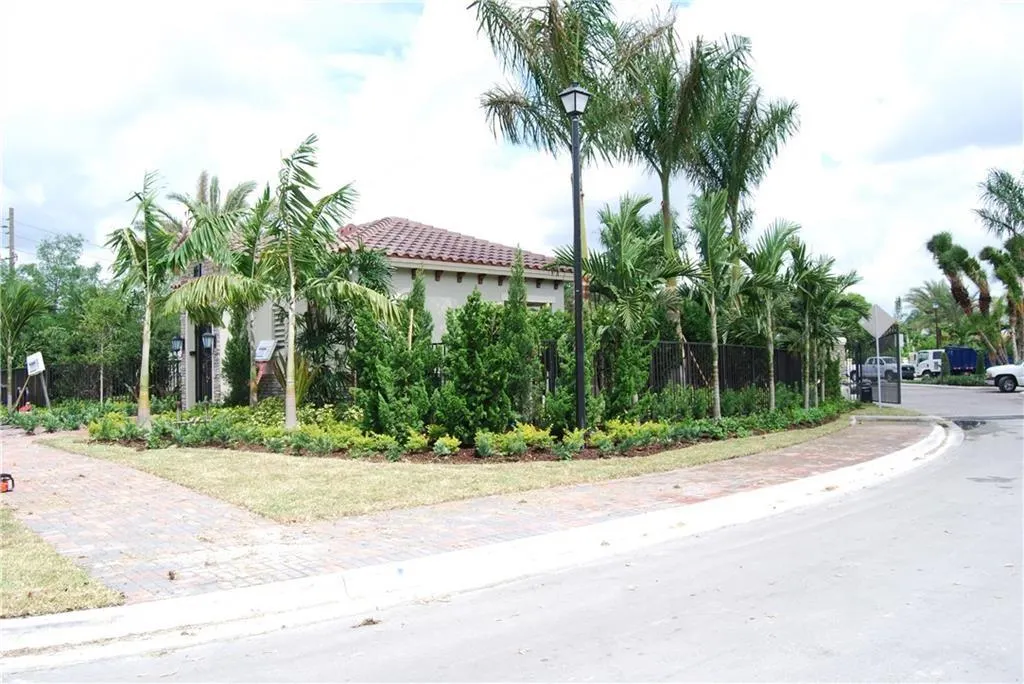 114 SW 127th Ter