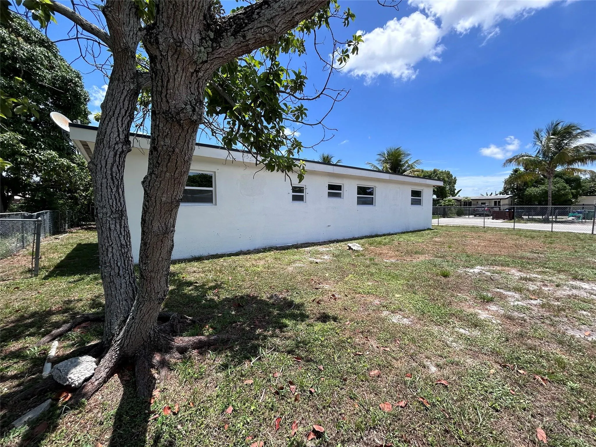 1835 NW 122nd St