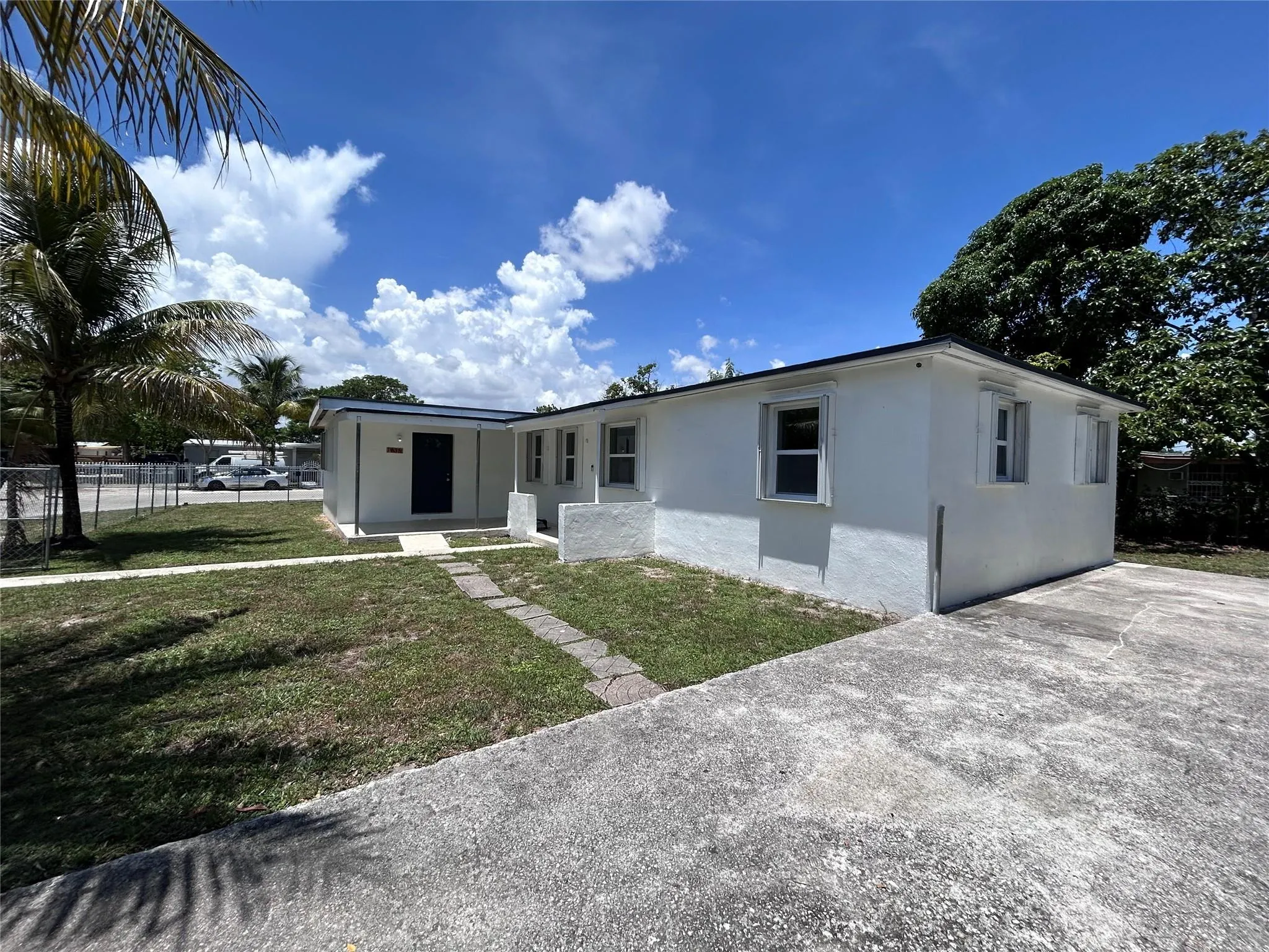 1835 NW 122nd St