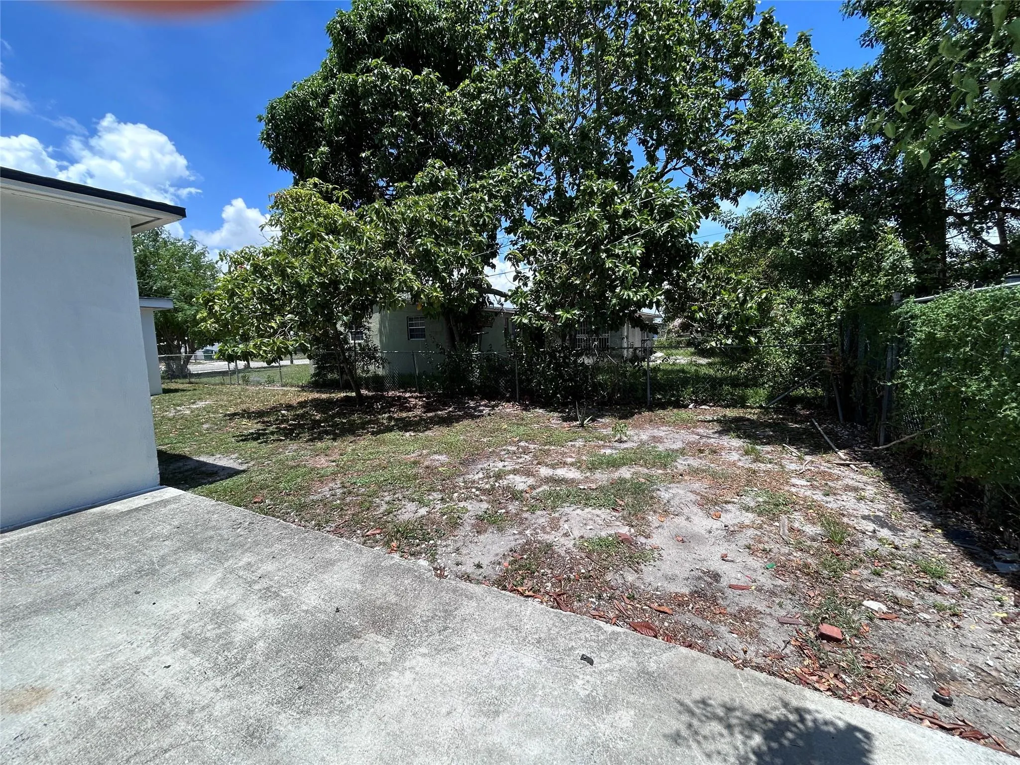 1835 NW 122nd St